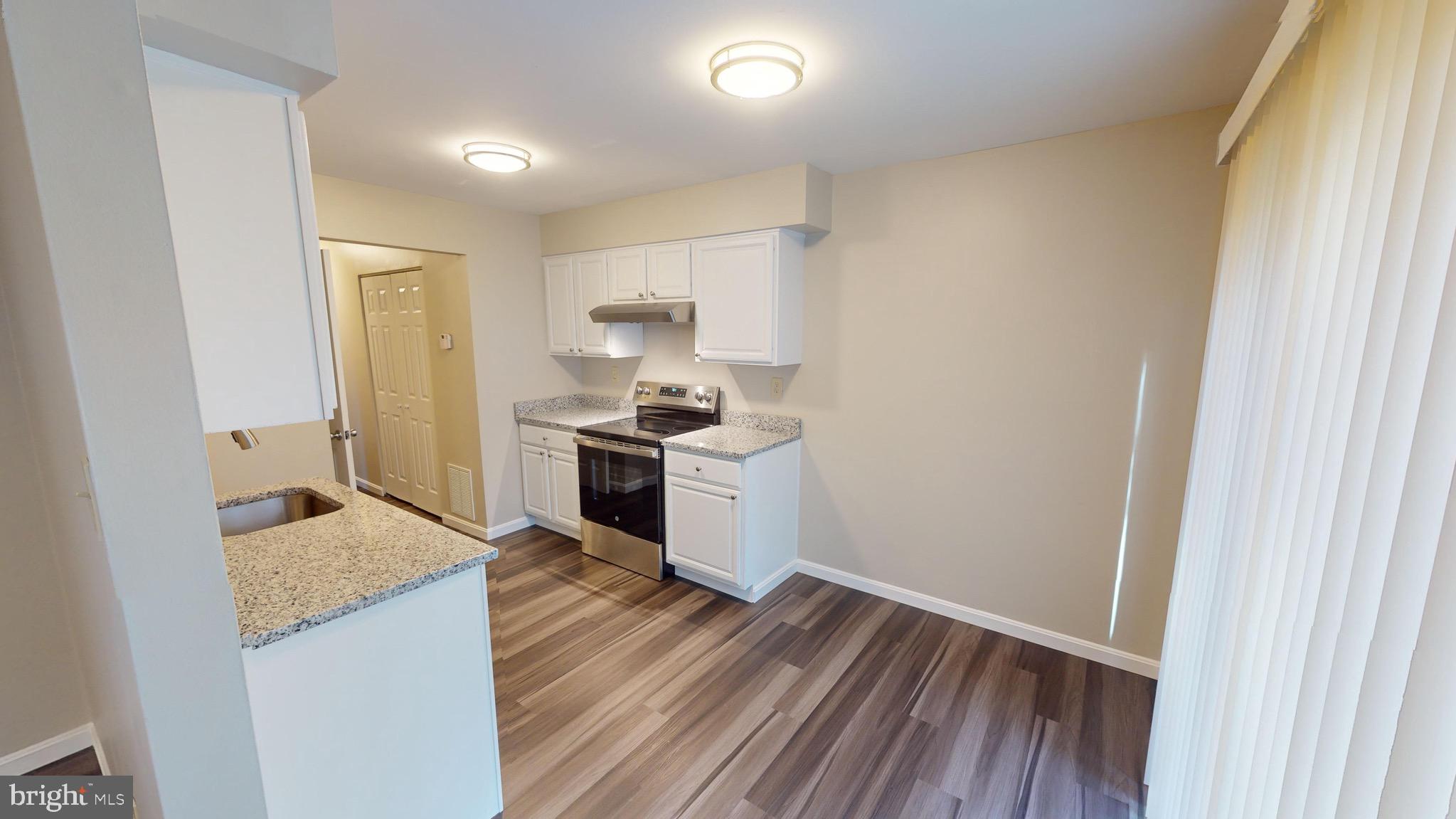 RYON WOODS - Residential