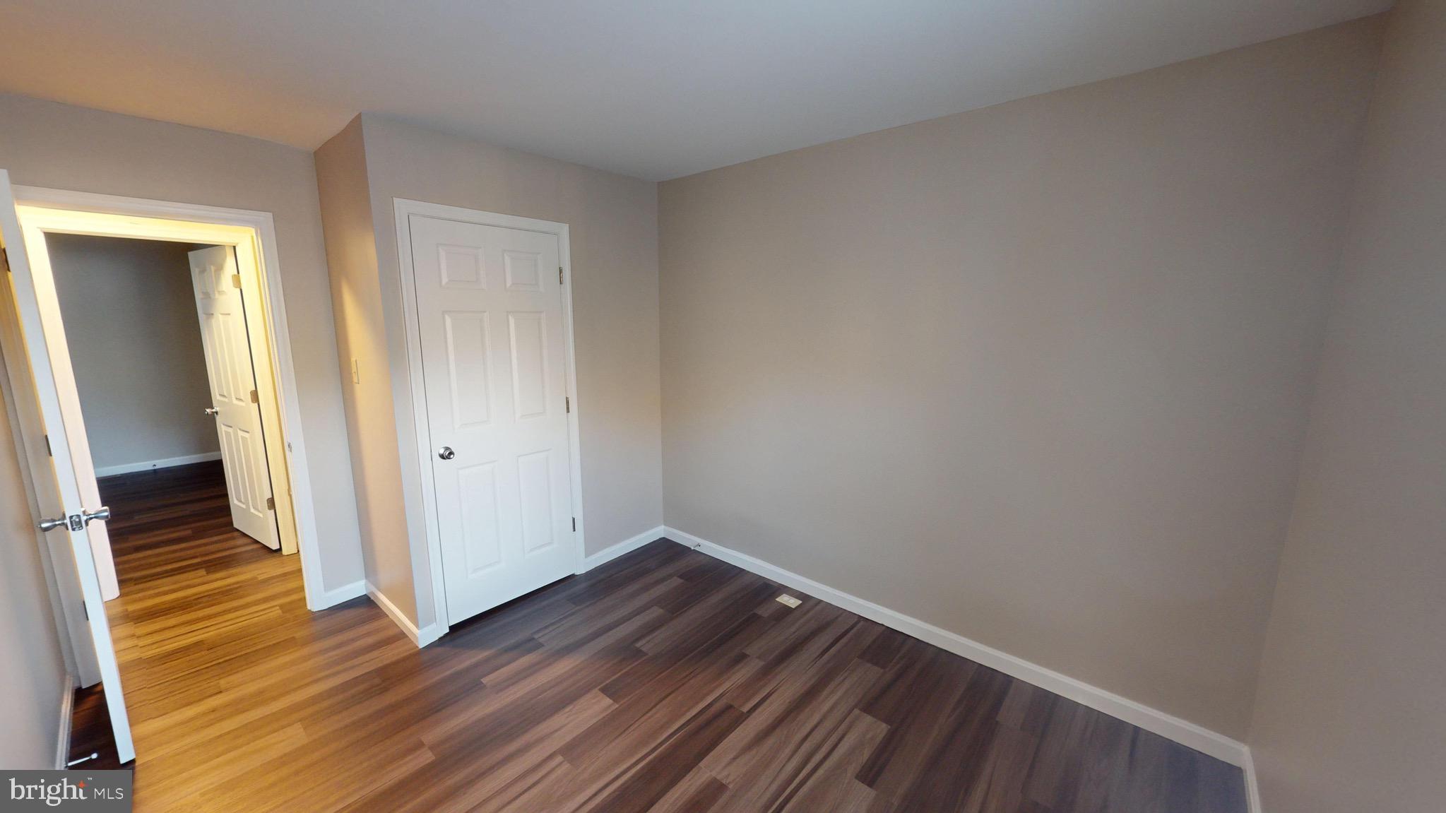 RYON WOODS - Residential