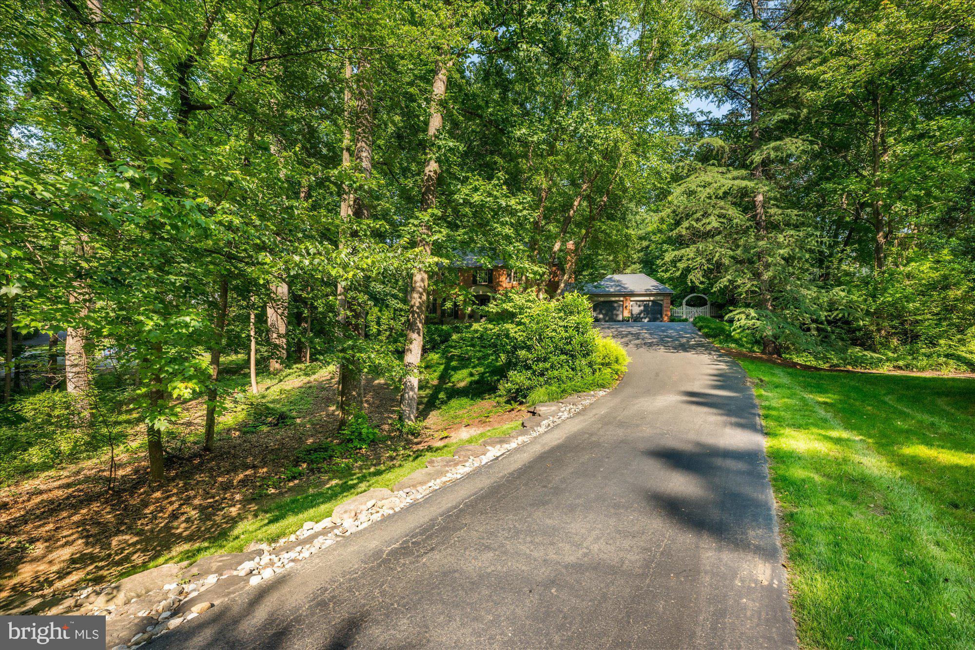 1091 OLD CEDAR ROAD