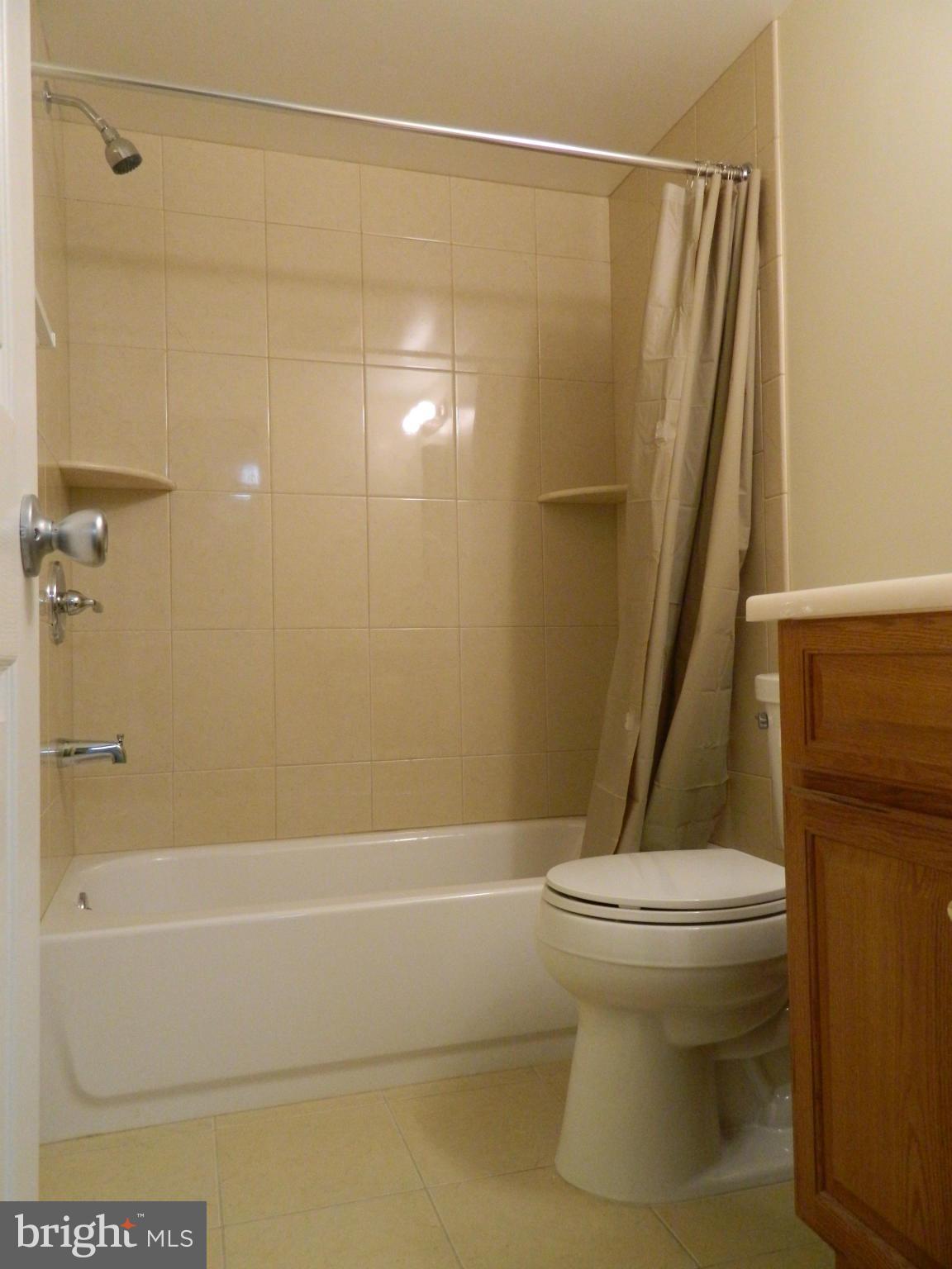 VALLEY PARK - Residential Lease