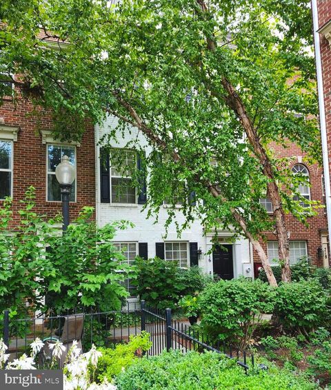 716 CAPITOL SQUARE PLACE SW WASHINGTON DC 20024