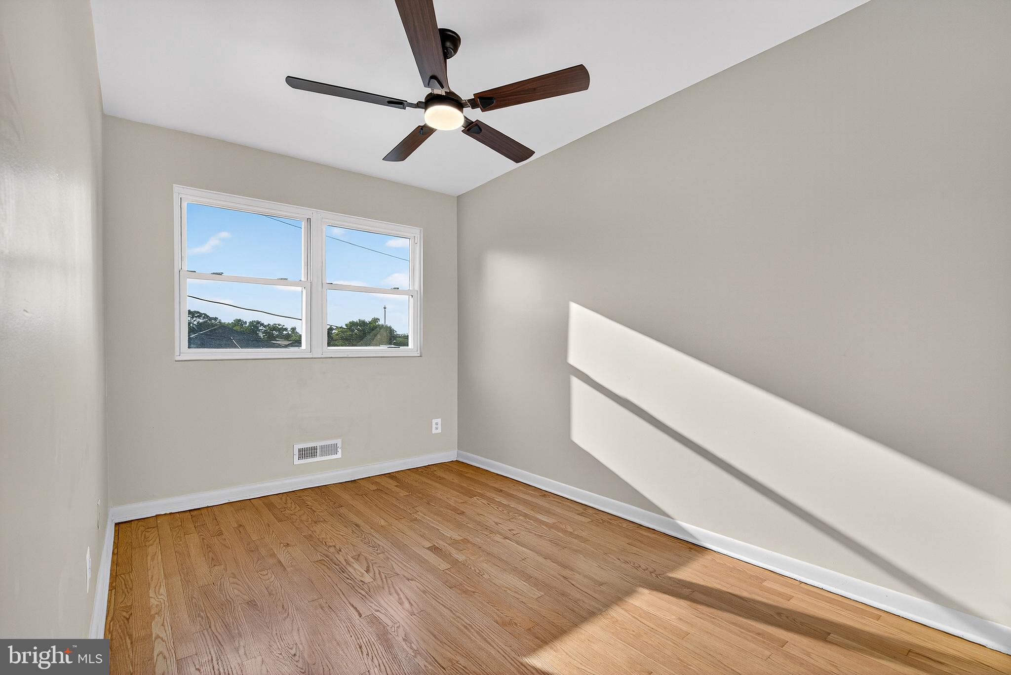 GUILFORD MANOR - Residential