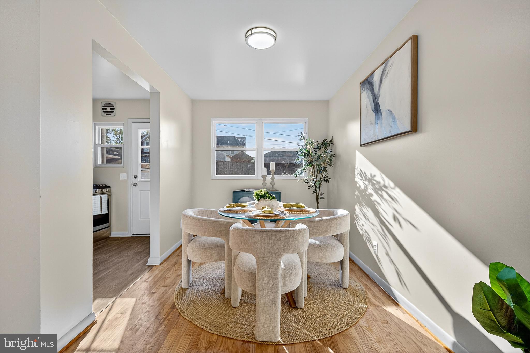 GUILFORD MANOR - Residential