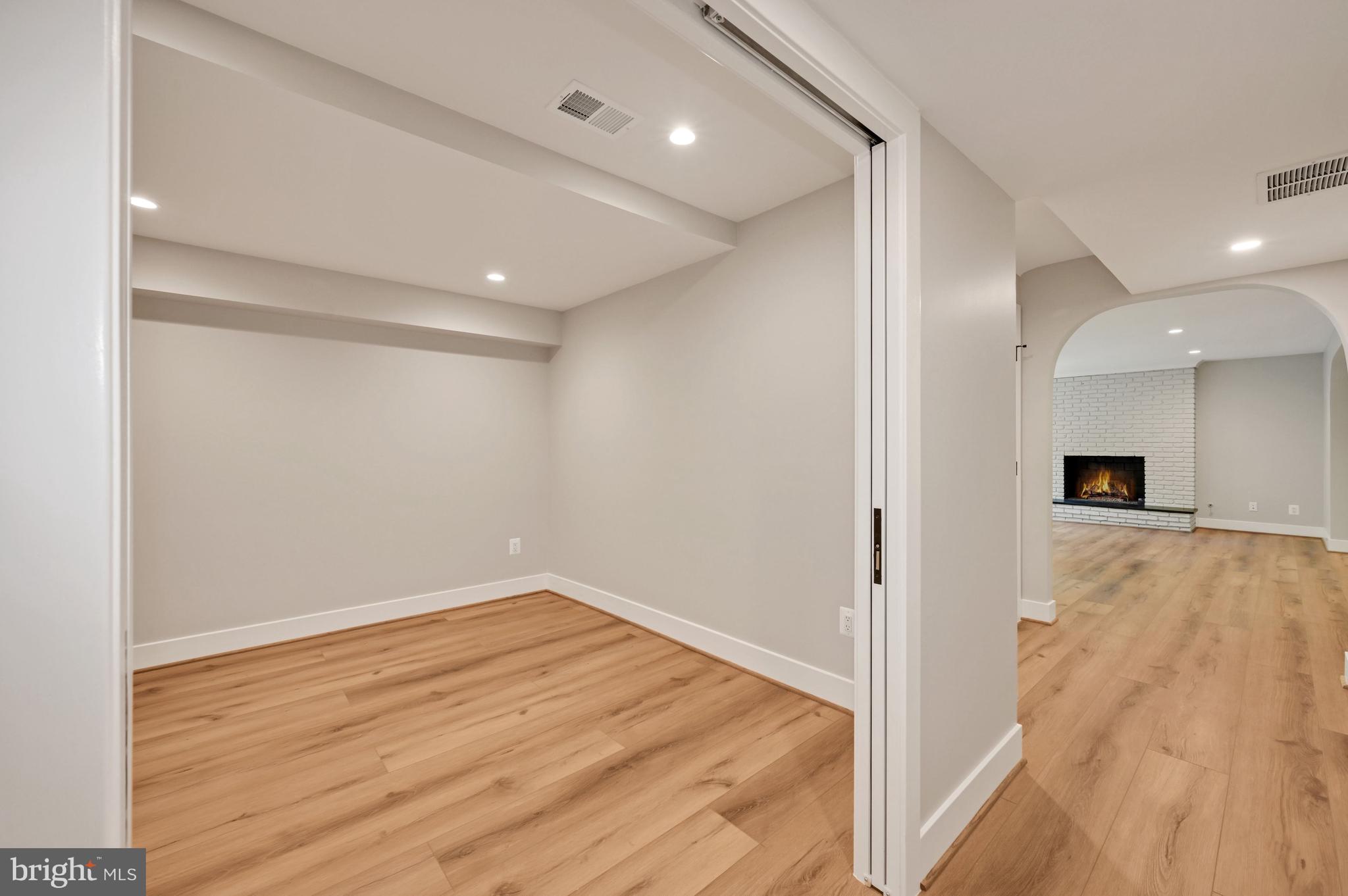 BELLEVUE FOREST - Residential