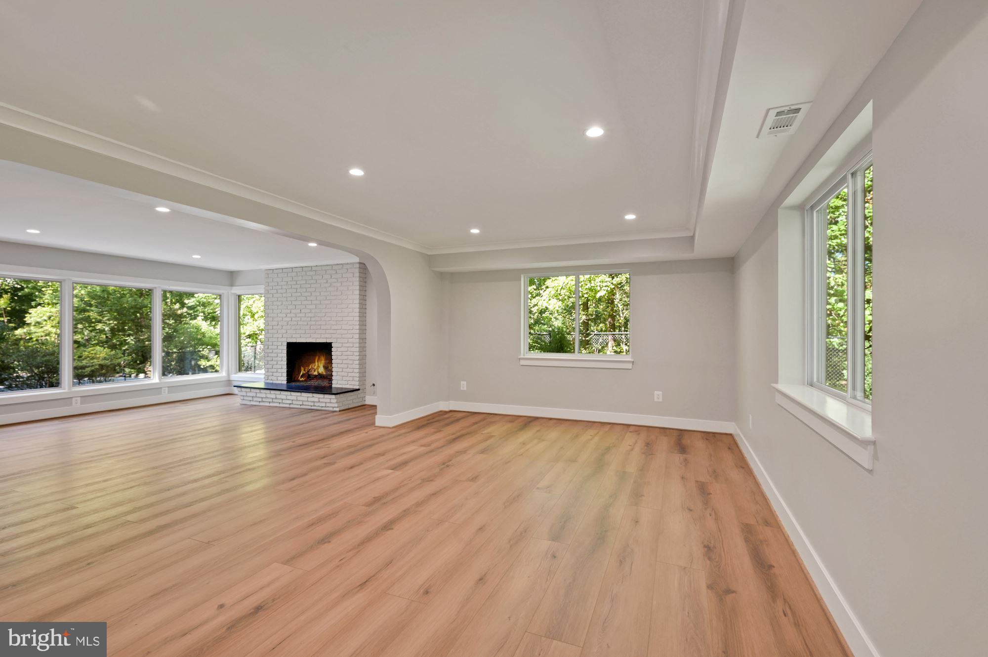 BELLEVUE FOREST - Residential