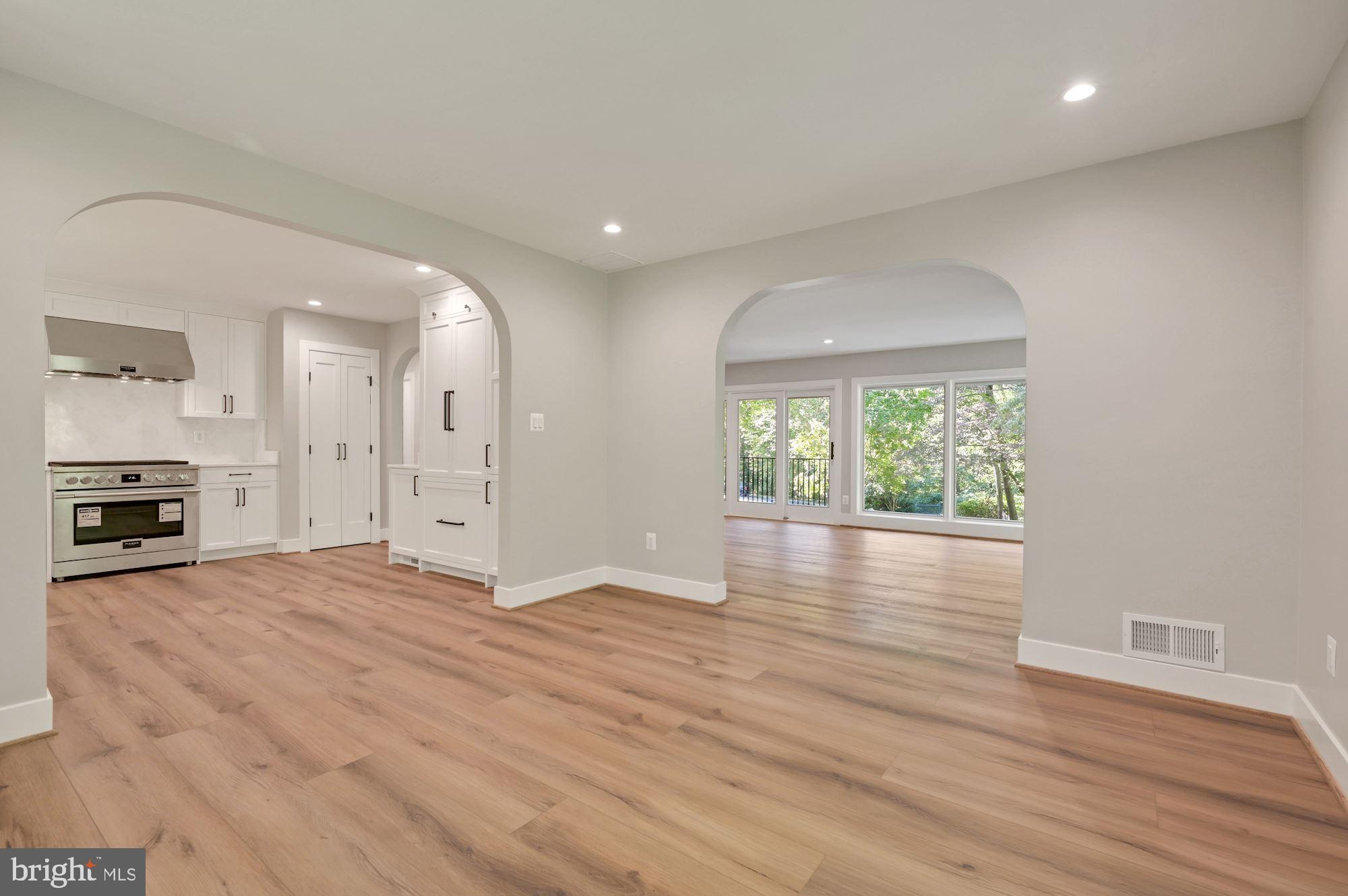 BELLEVUE FOREST - Residential