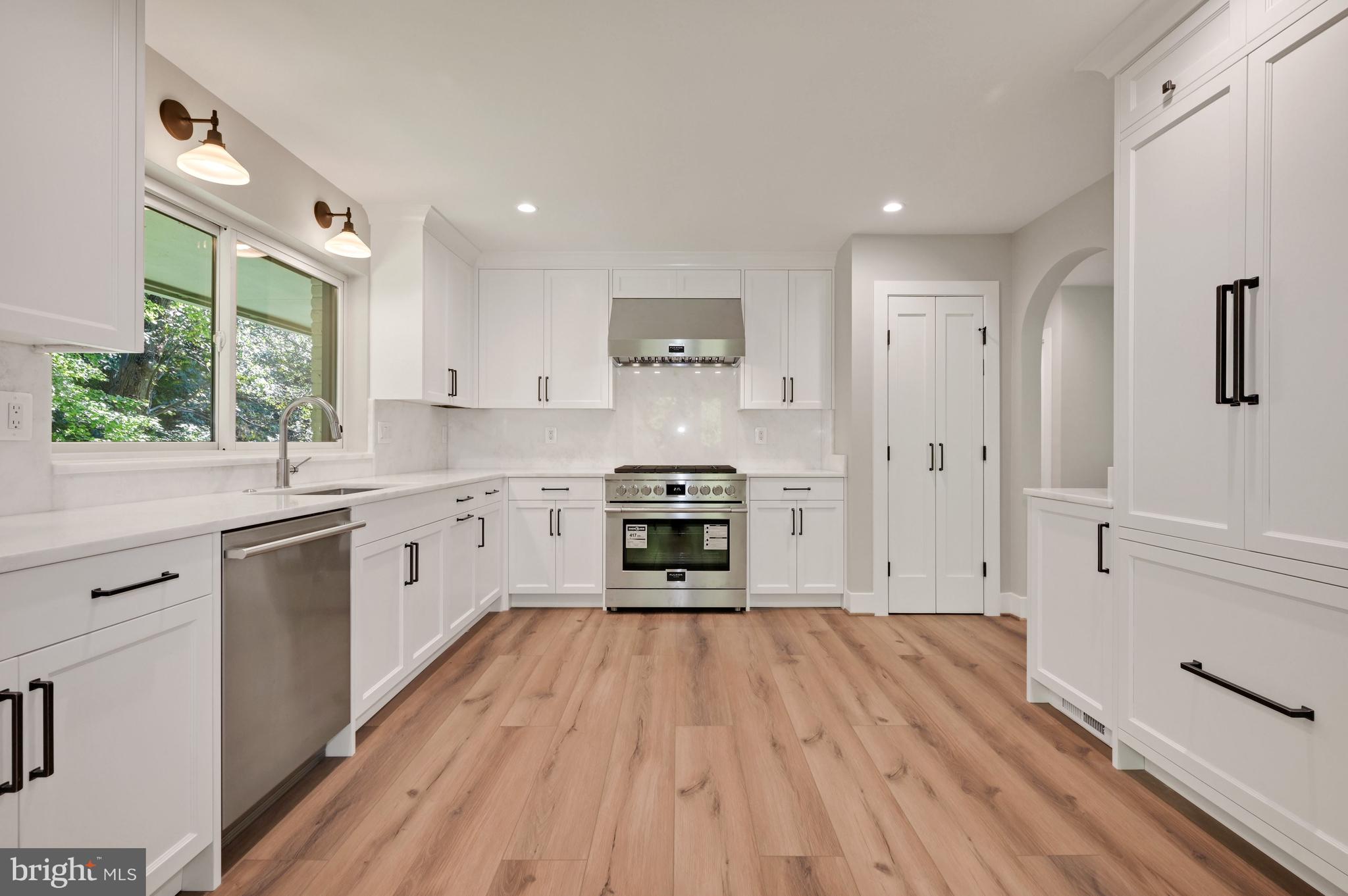 BELLEVUE FOREST - Residential