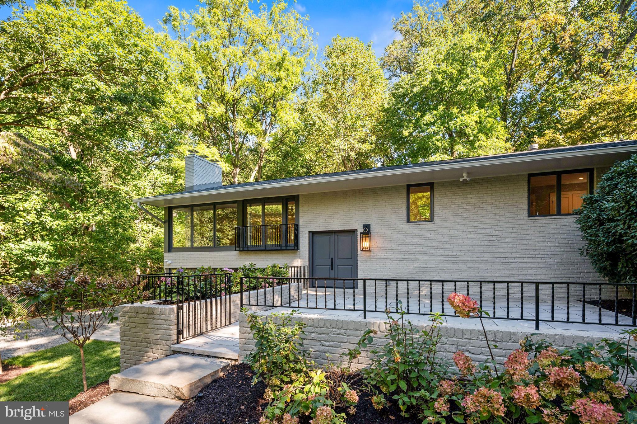 BELLEVUE FOREST - Residential