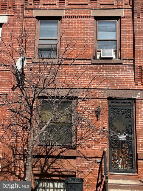 Townhouse For Sale - 2917 W Flora Street<br/> PHILADELPHIA, PA 19121