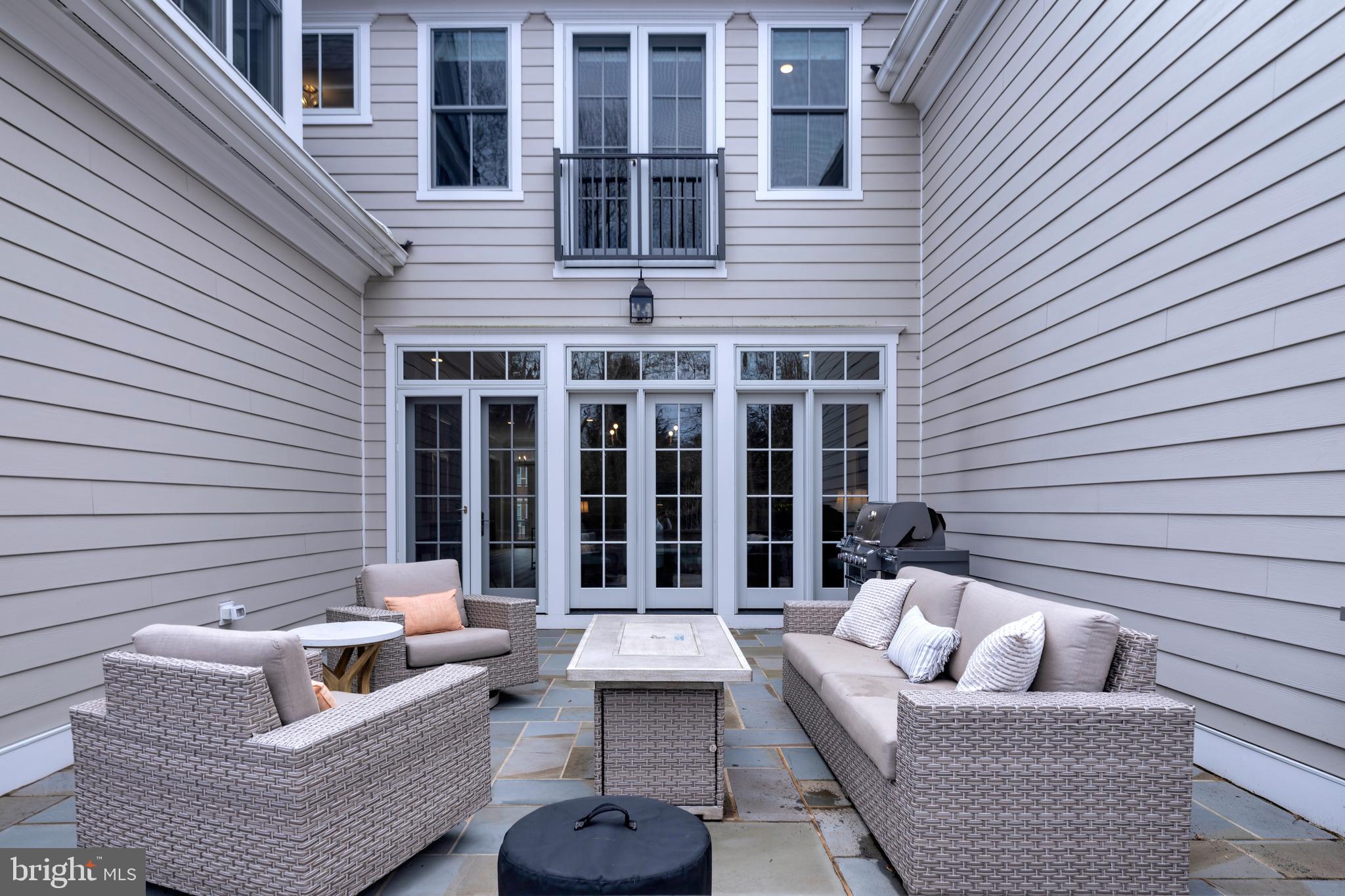 RABBIT RUN CREEK - Residential