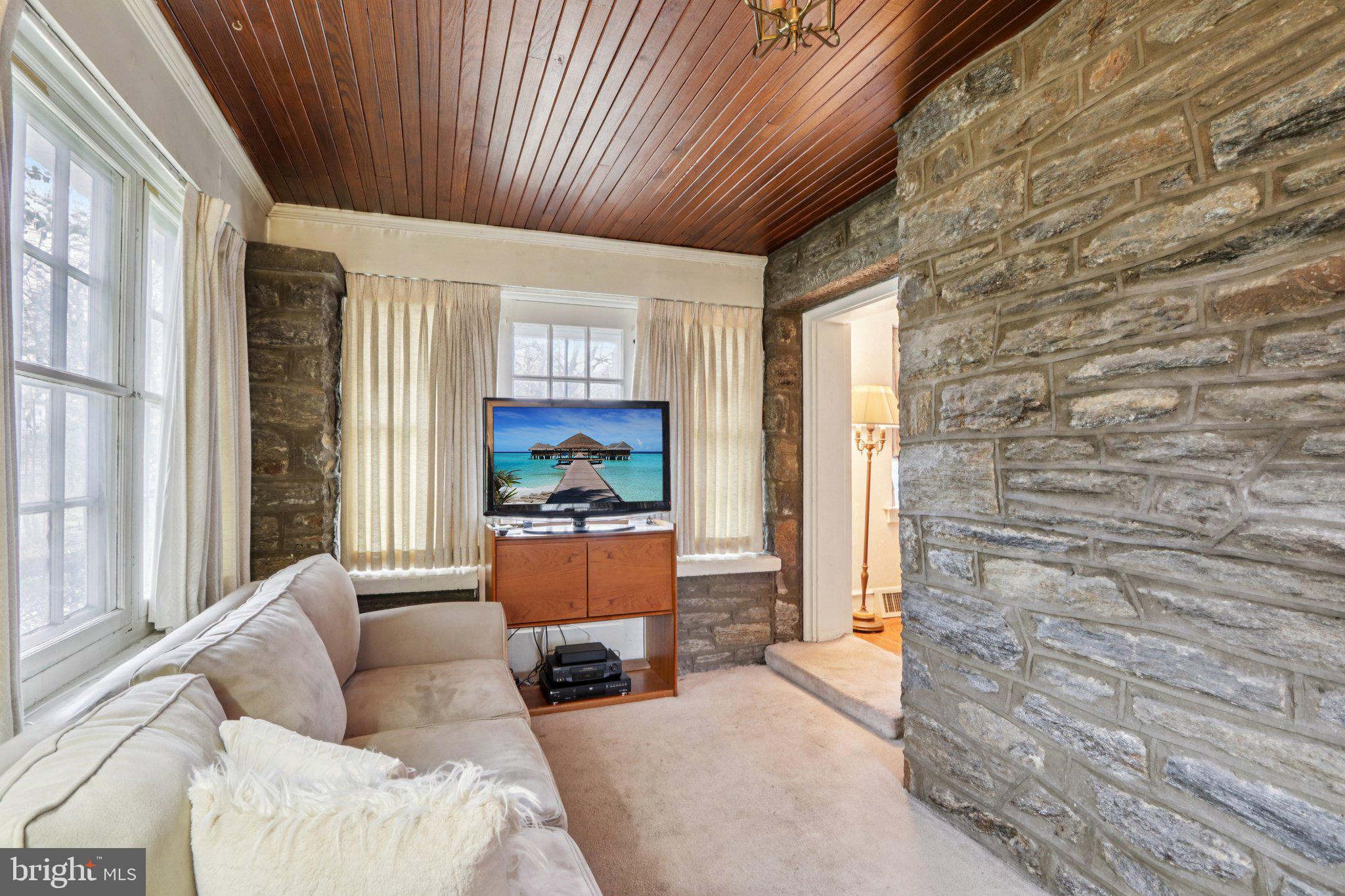 ELKINS PARK - Residential