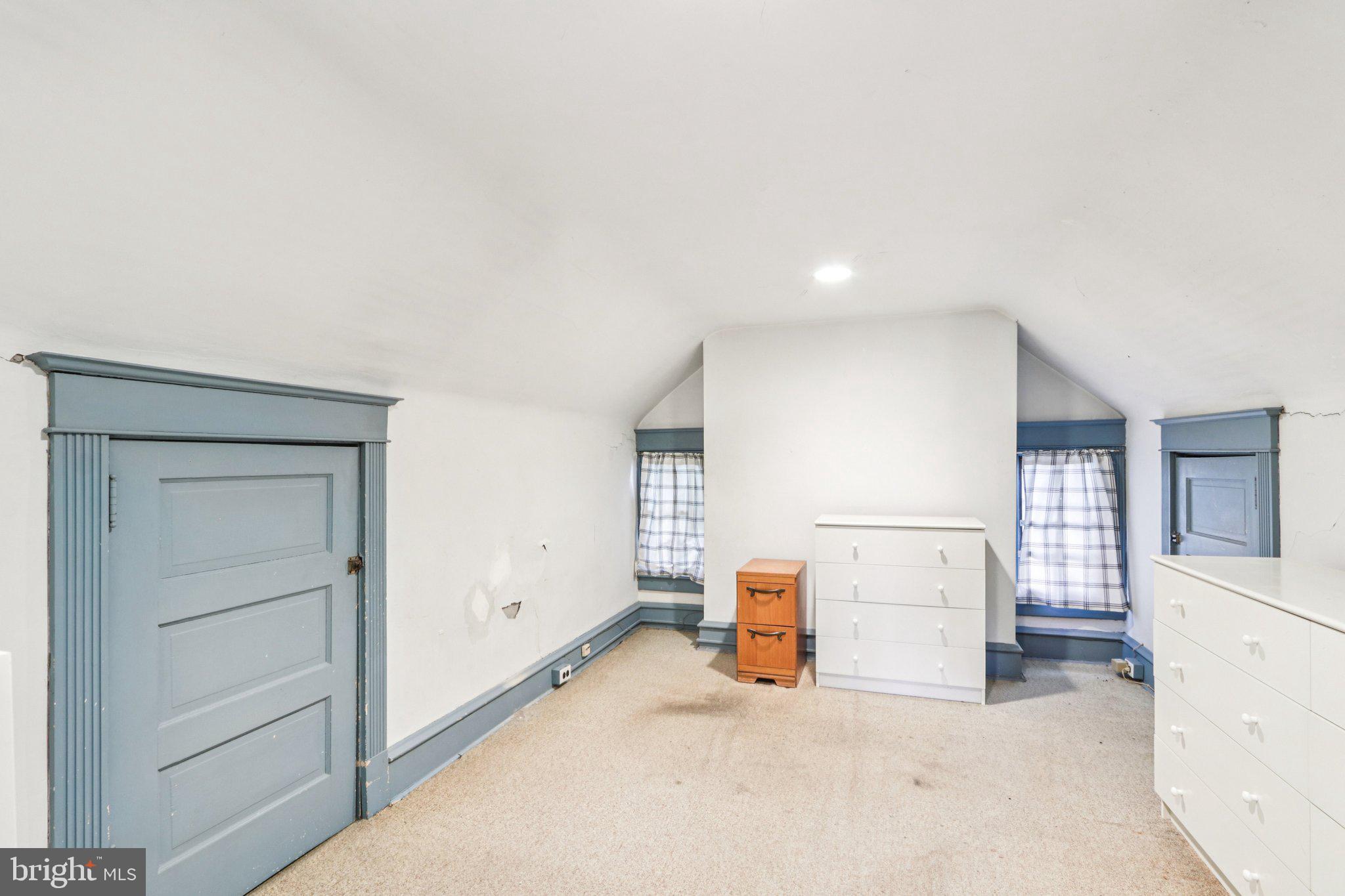 ELKINS PARK - Residential