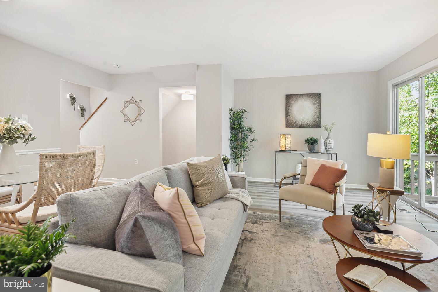 SOCIETY HILL - Residential