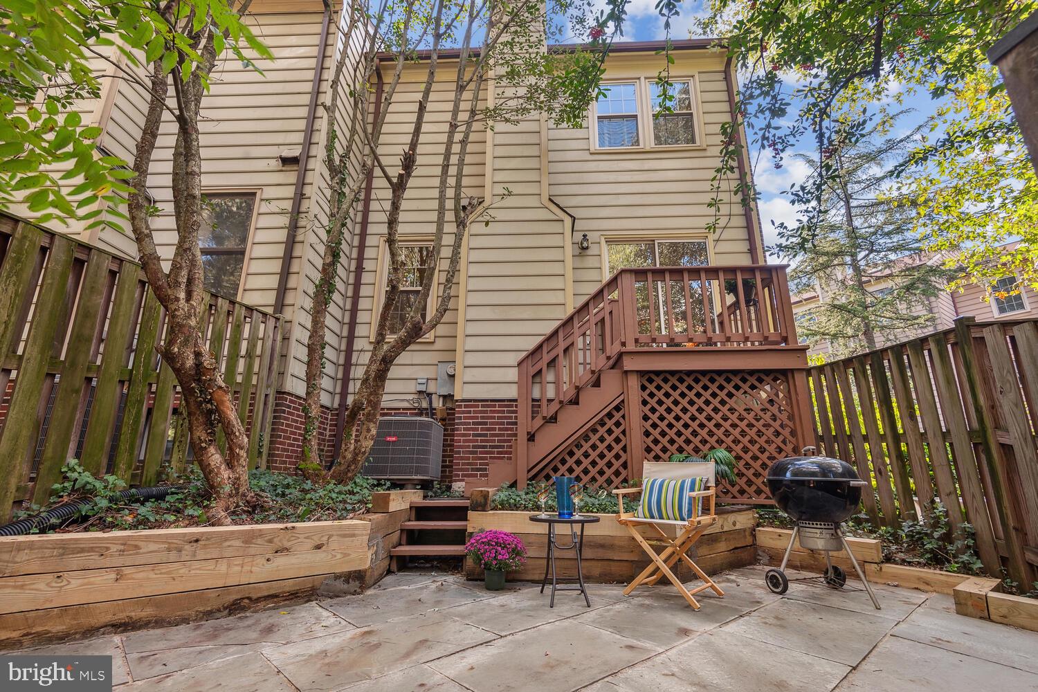 SOCIETY HILL - Residential