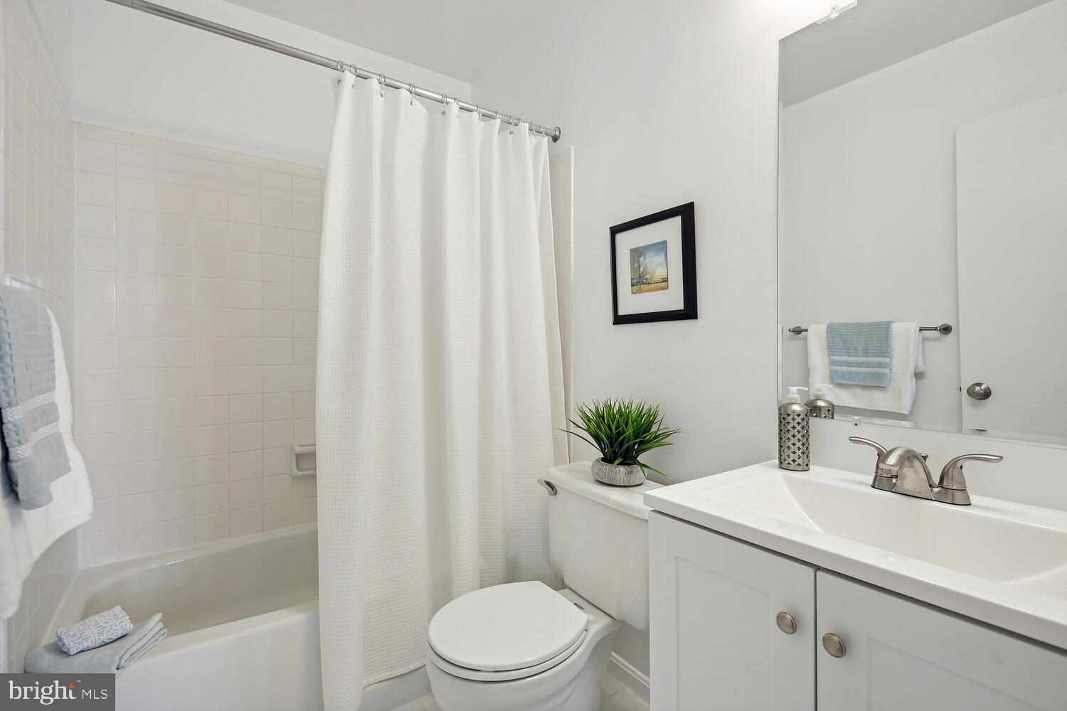 SOCIETY HILL - Residential