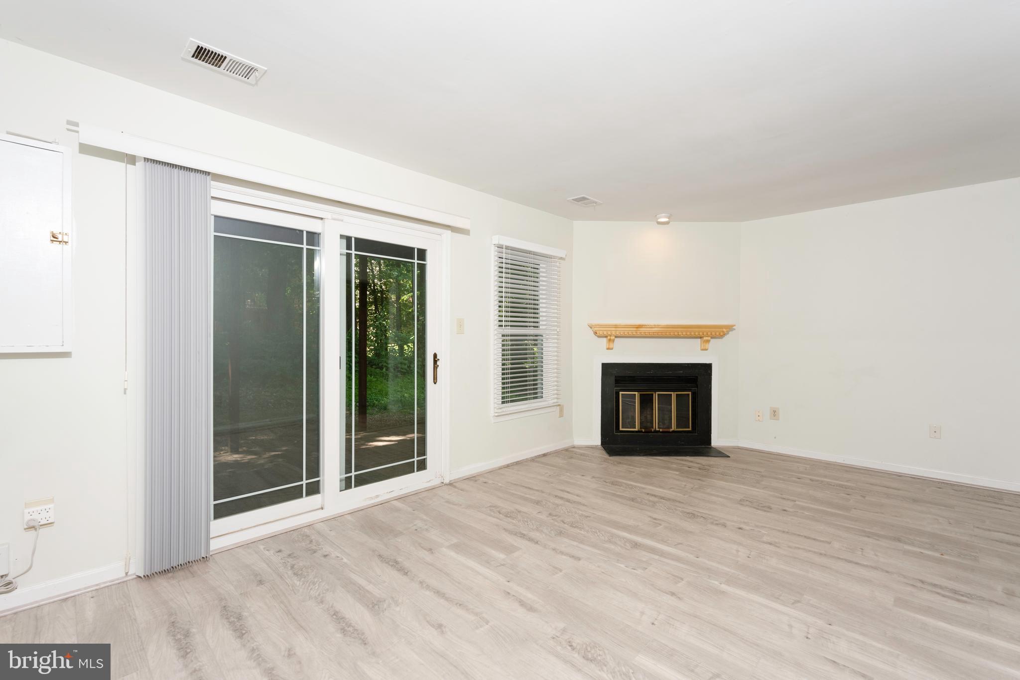 TIMBERLAWN - Residential Lease