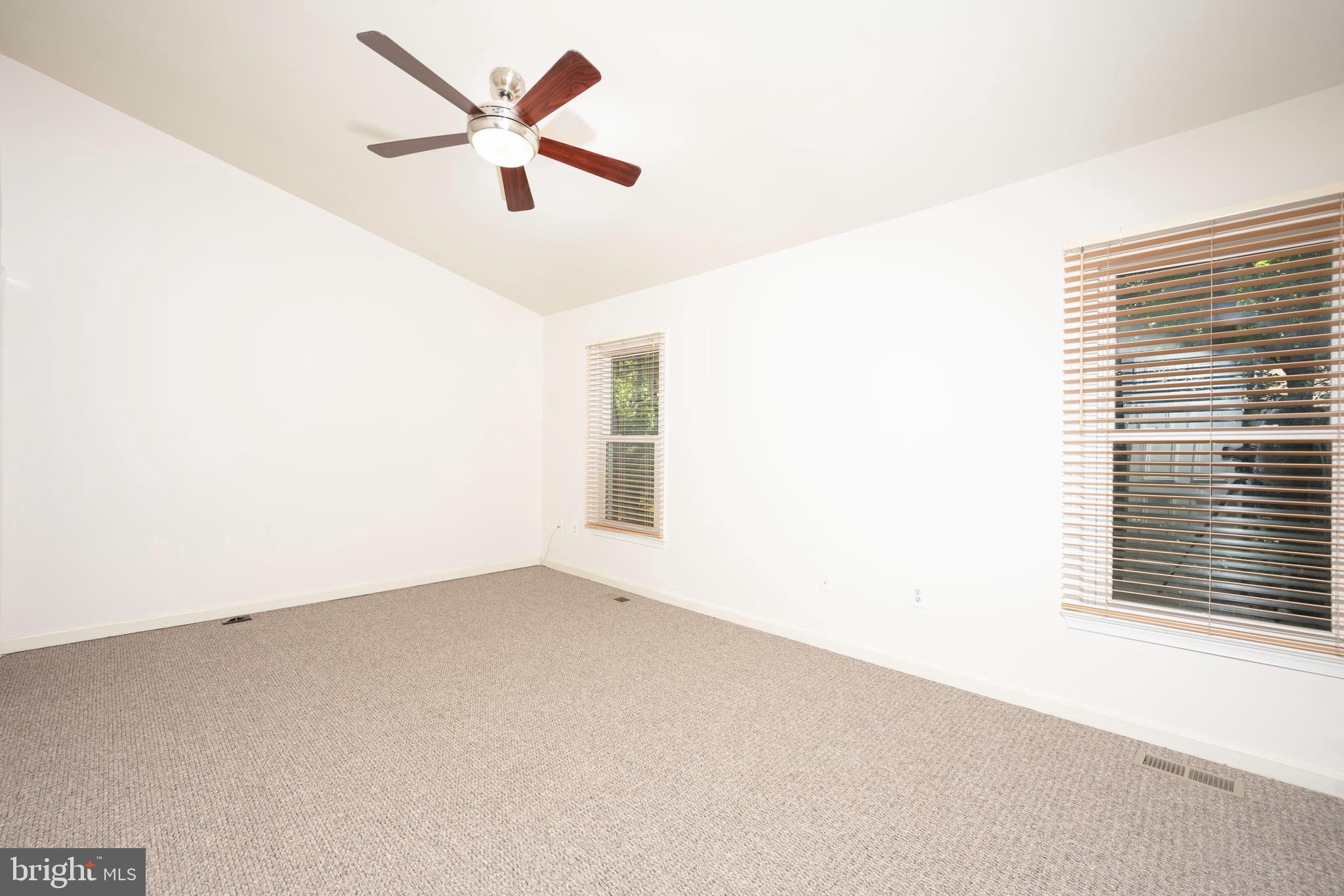 TIMBERLAWN - Residential Lease