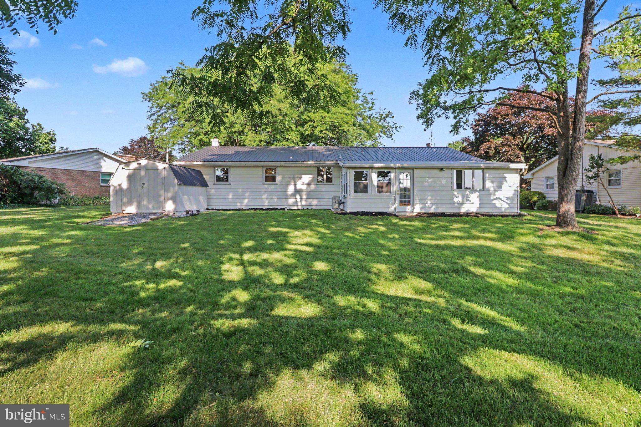 222 ROBIN ROAD