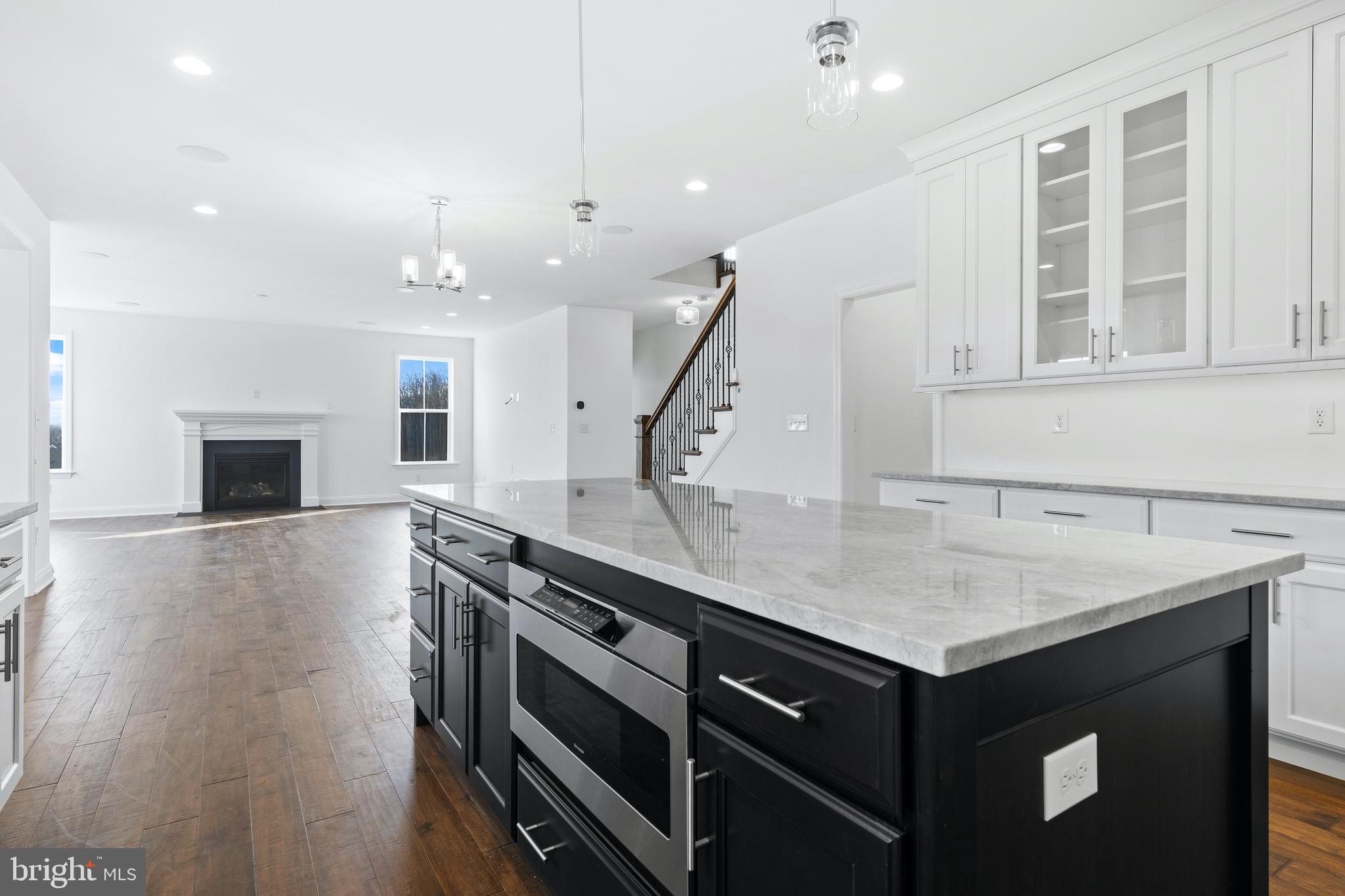 139 LEXINGTON MANOR
