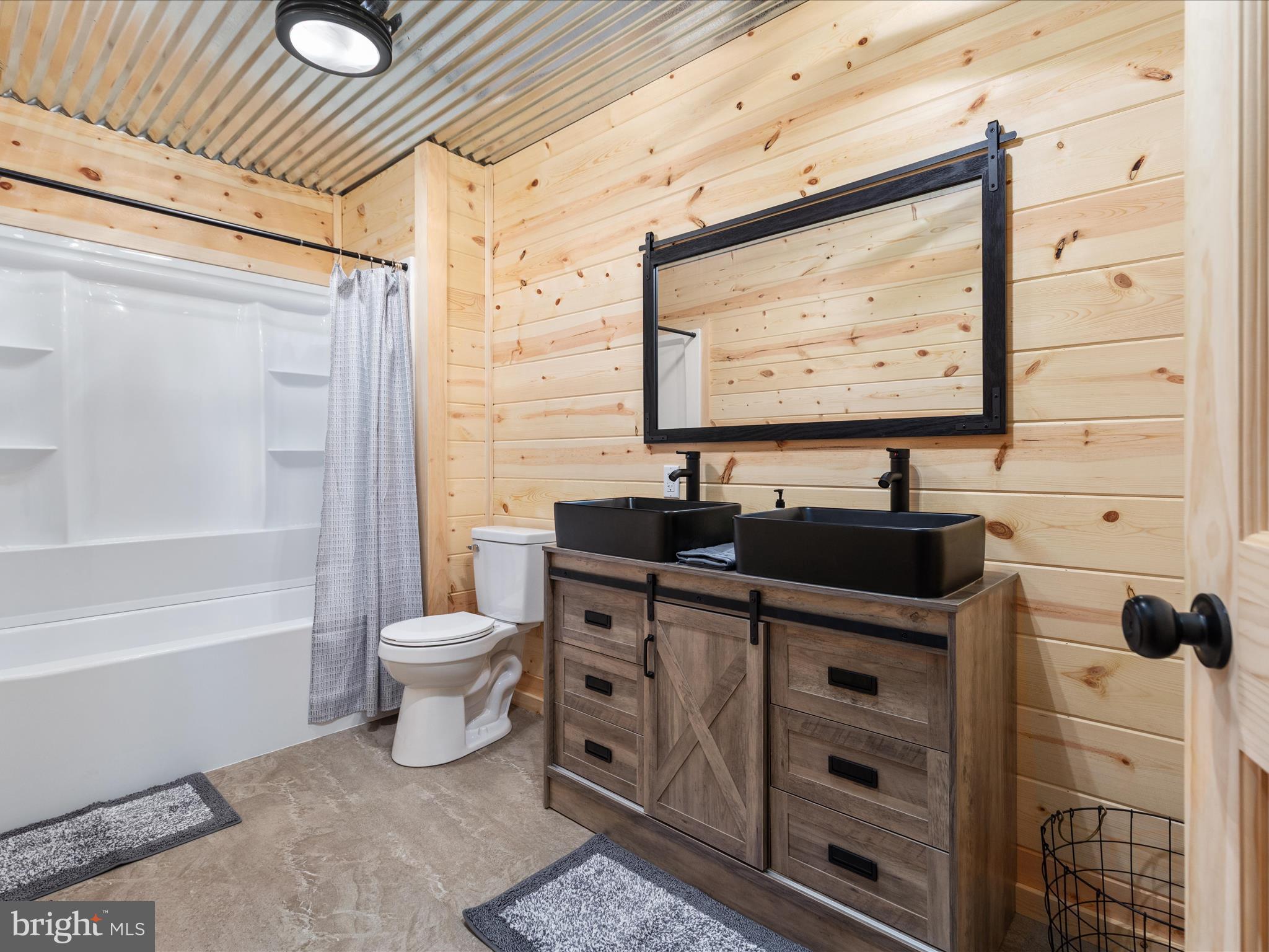 TROUT POND - Residential