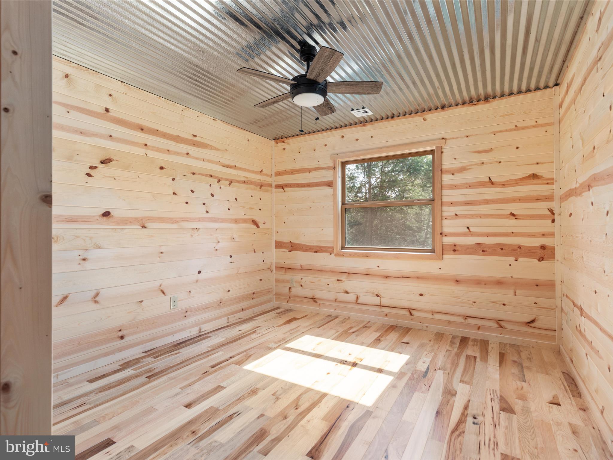 TROUT POND - Residential