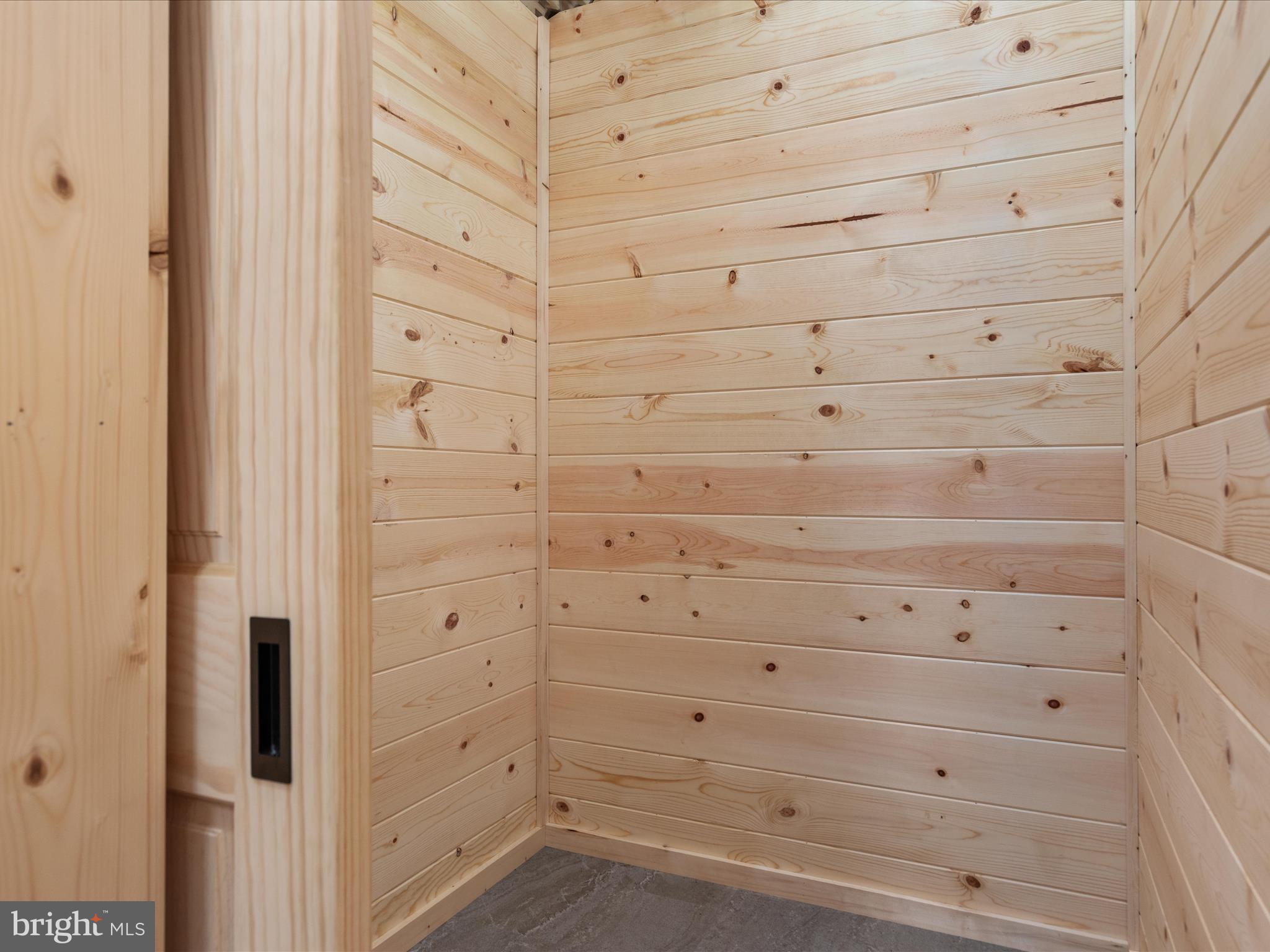 TROUT POND - Residential