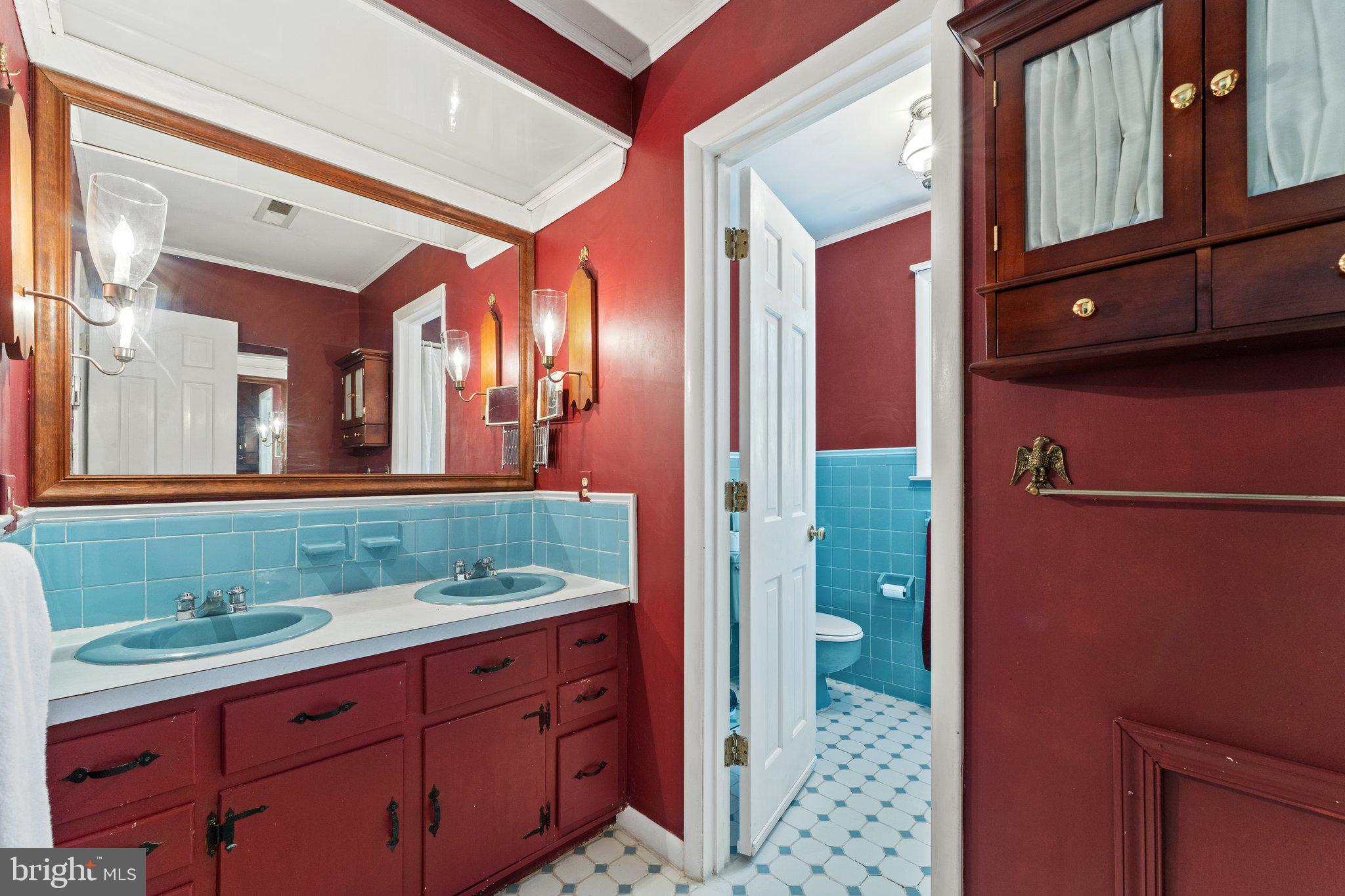 LAKEFRONT - Residential