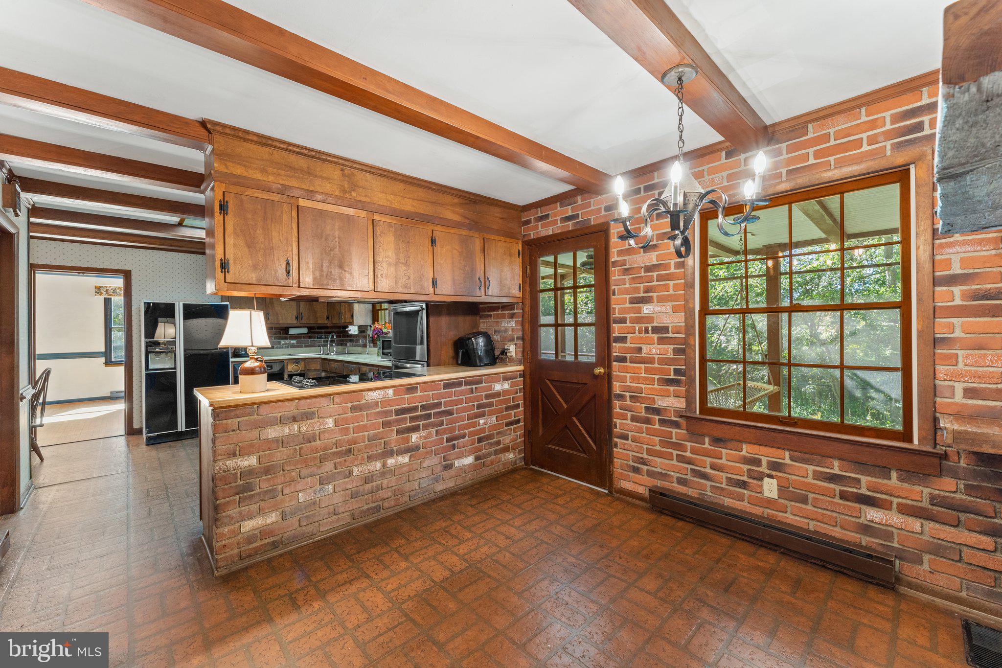 LAKEFRONT - Residential