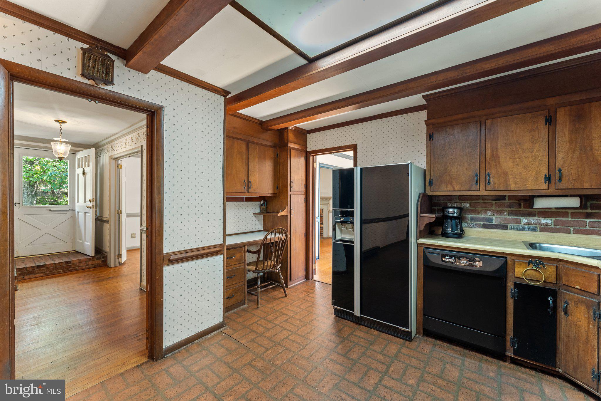 LAKEFRONT - Residential