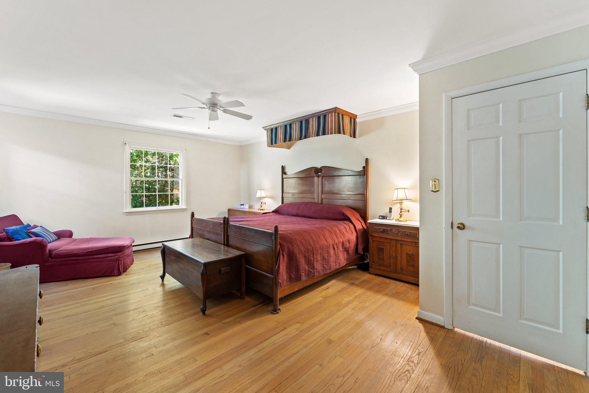 LAKEFRONT - Residential