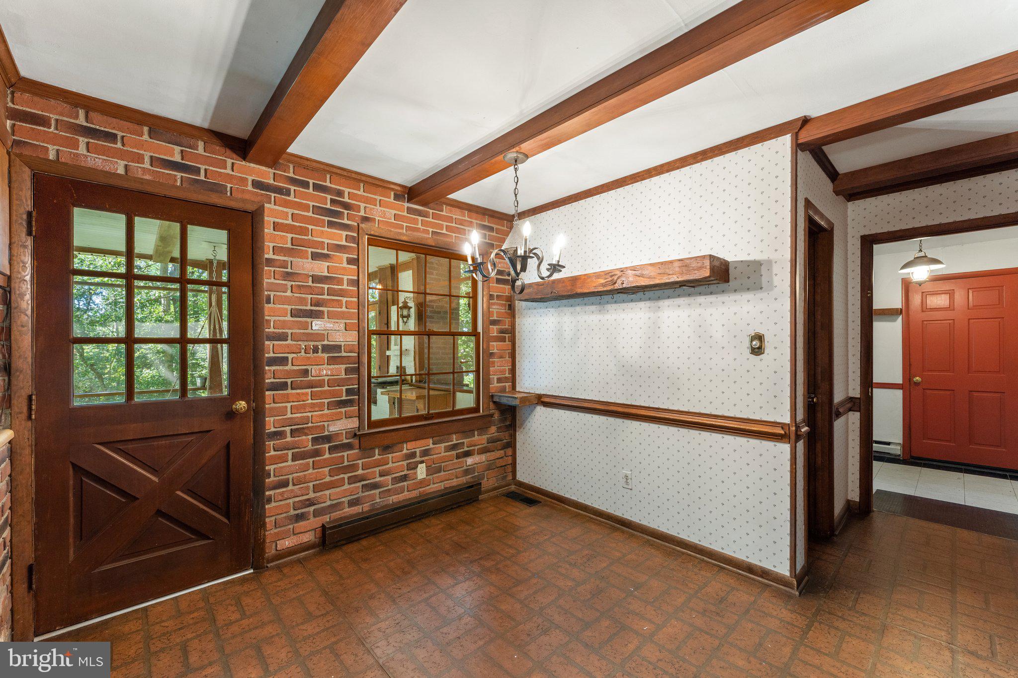 LAKEFRONT - Residential