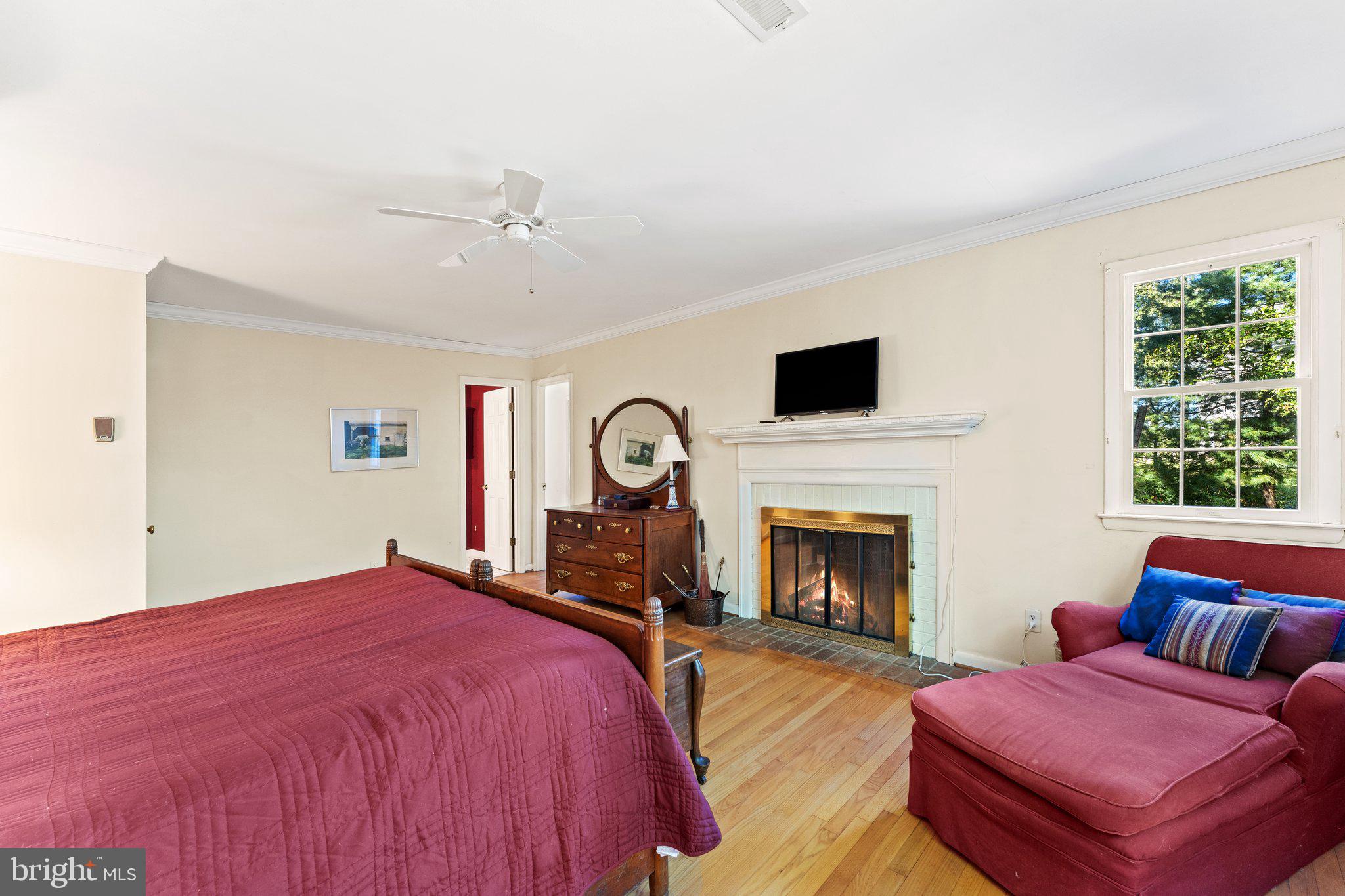 LAKEFRONT - Residential