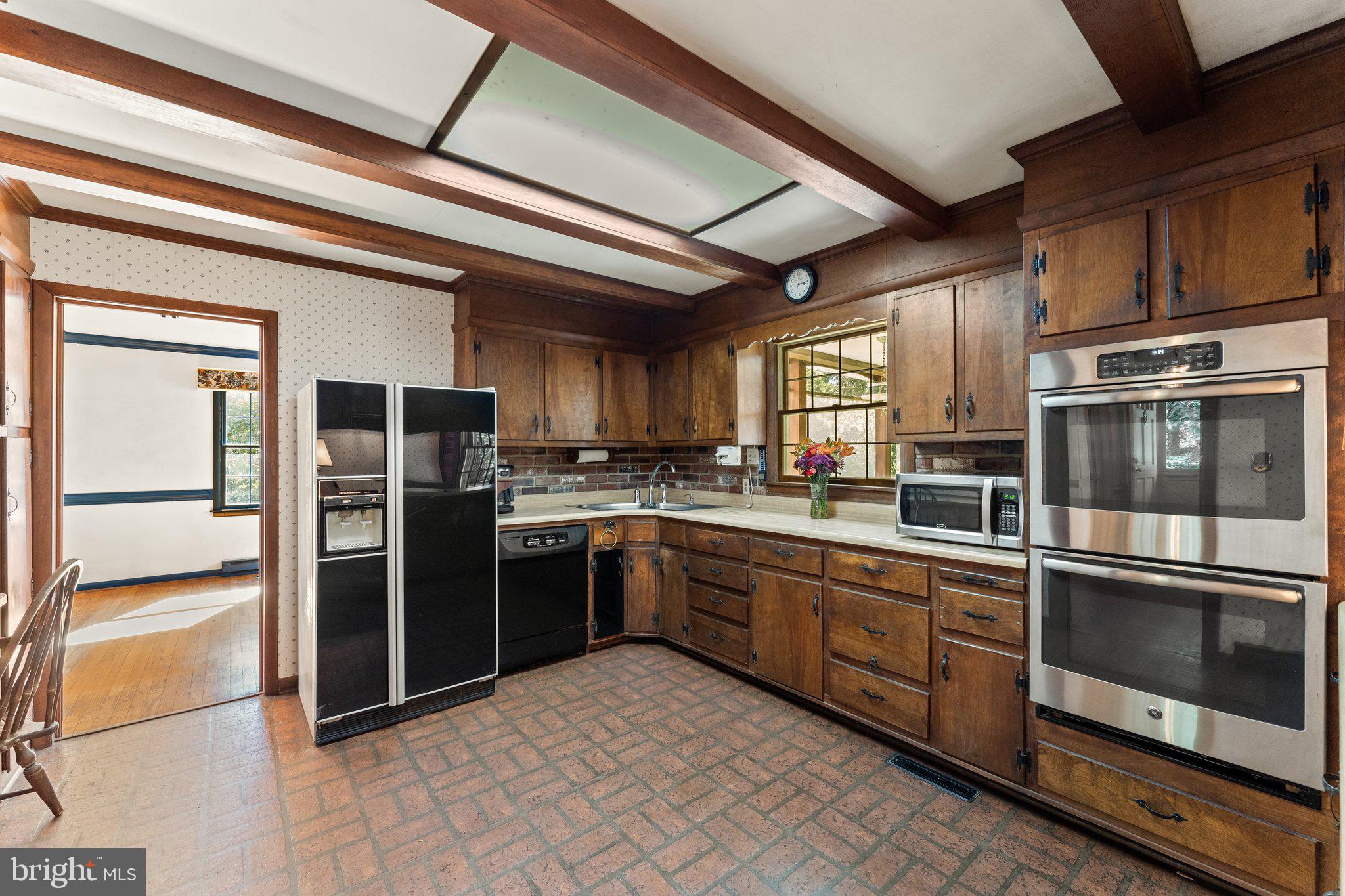 LAKEFRONT - Residential