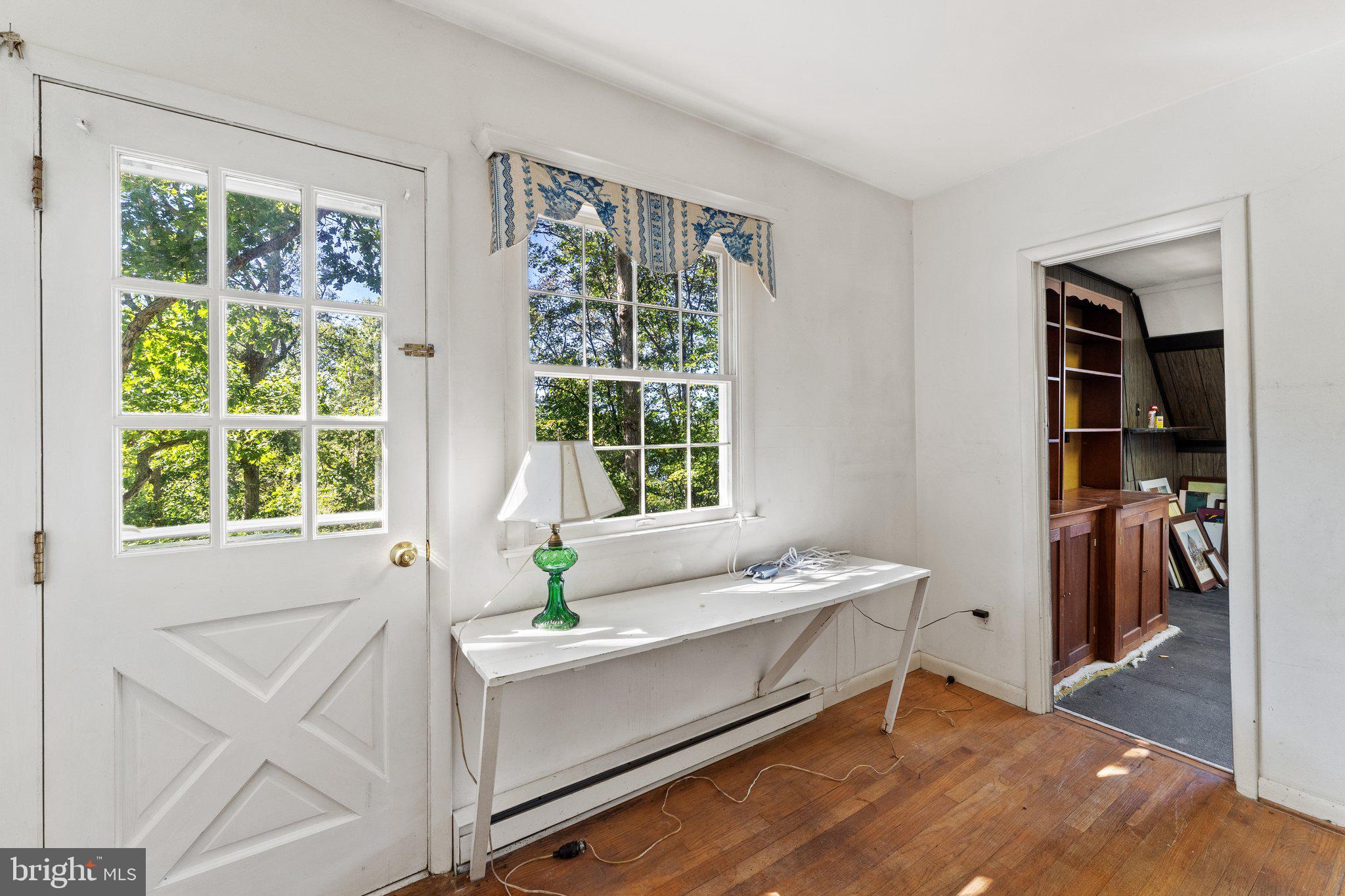 LAKEFRONT - Residential