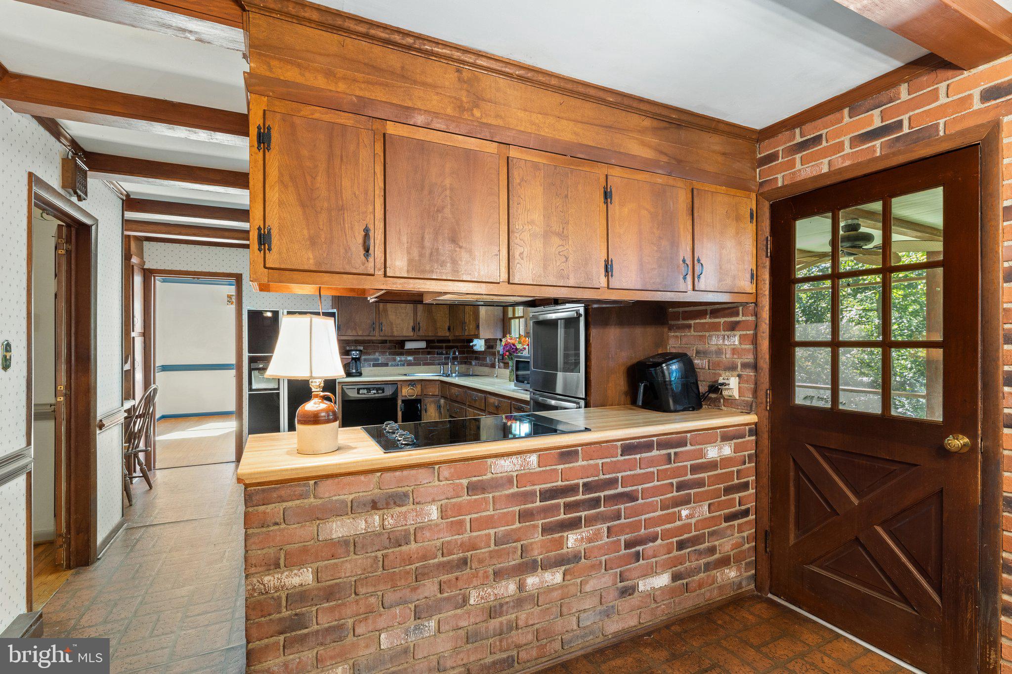 LAKEFRONT - Residential