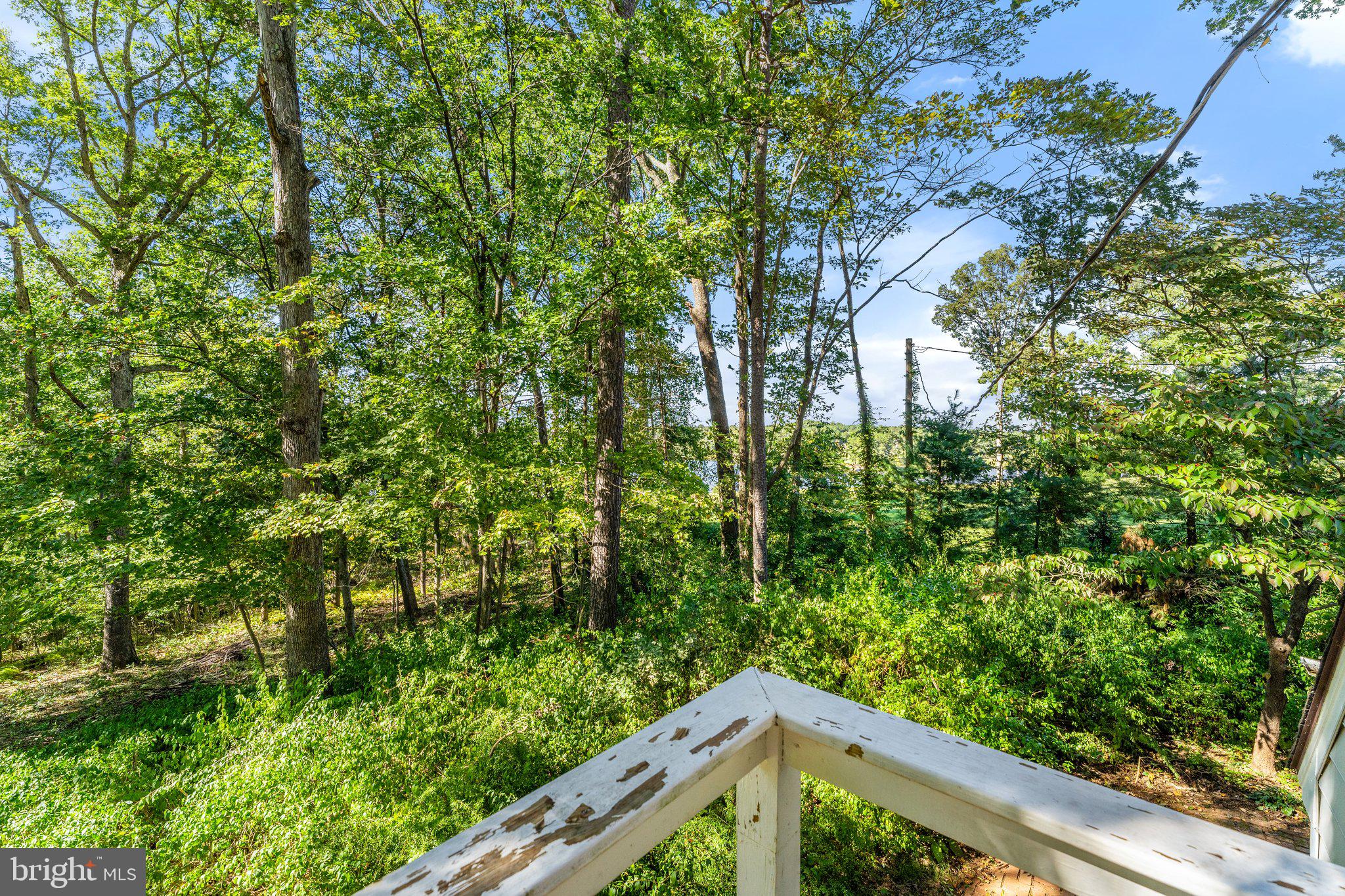 LAKEFRONT - Residential