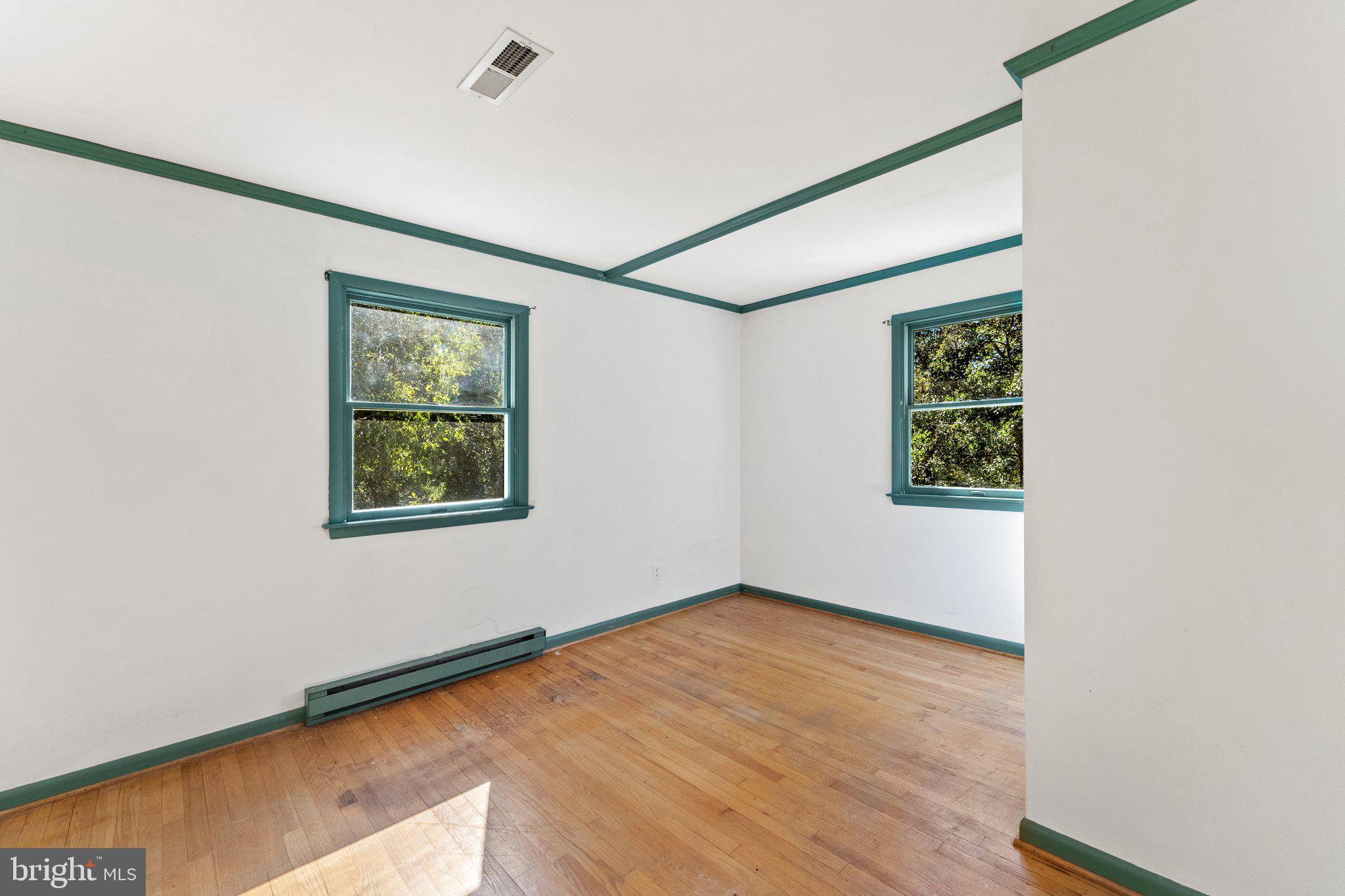 LAKEFRONT - Residential