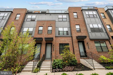 Photo of 4966 Lachlan Mews, ALEXANDRIA, VA 22304 (MLS # VAAX2060660)