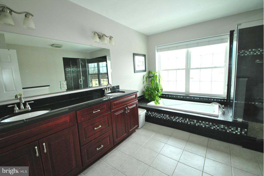 FRANKLIN FARM - Residential