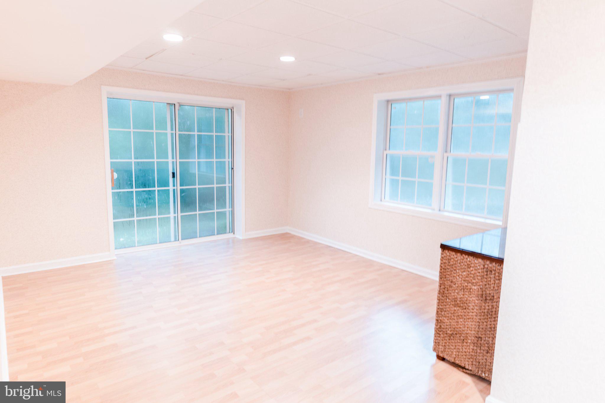 STAFFORD LAKES - Residential