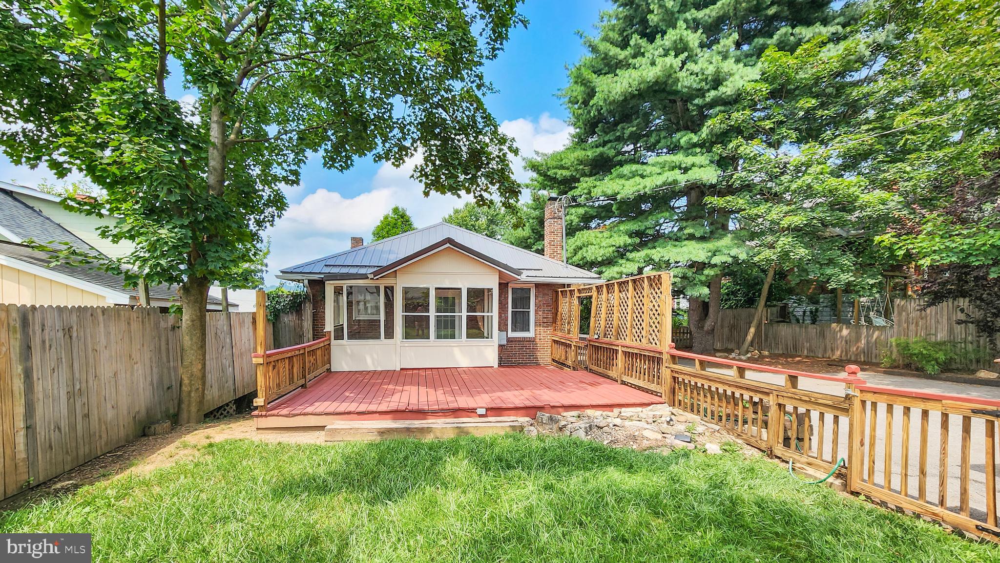 MAPLESIDE - Residential