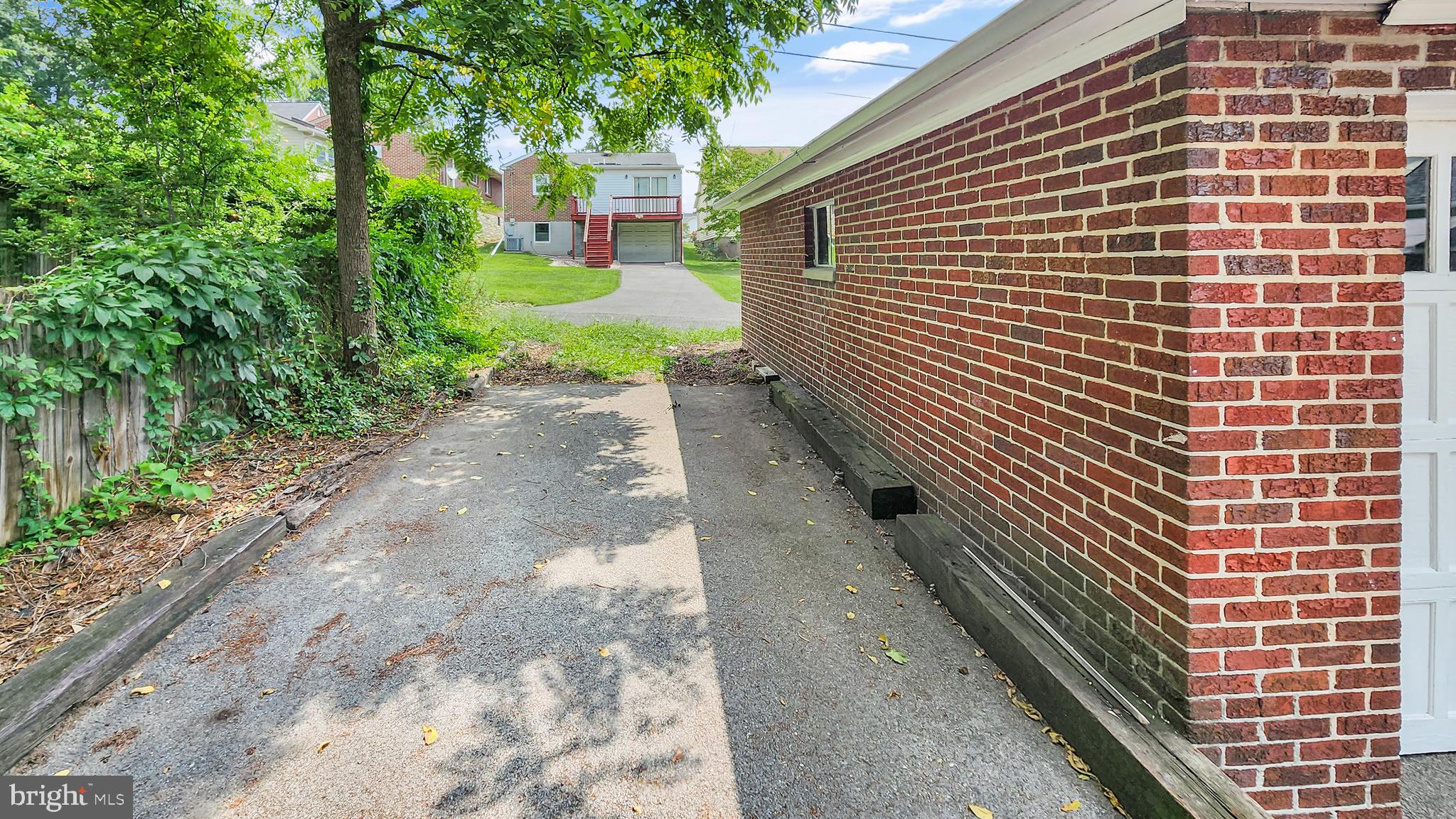 MAPLESIDE - Residential