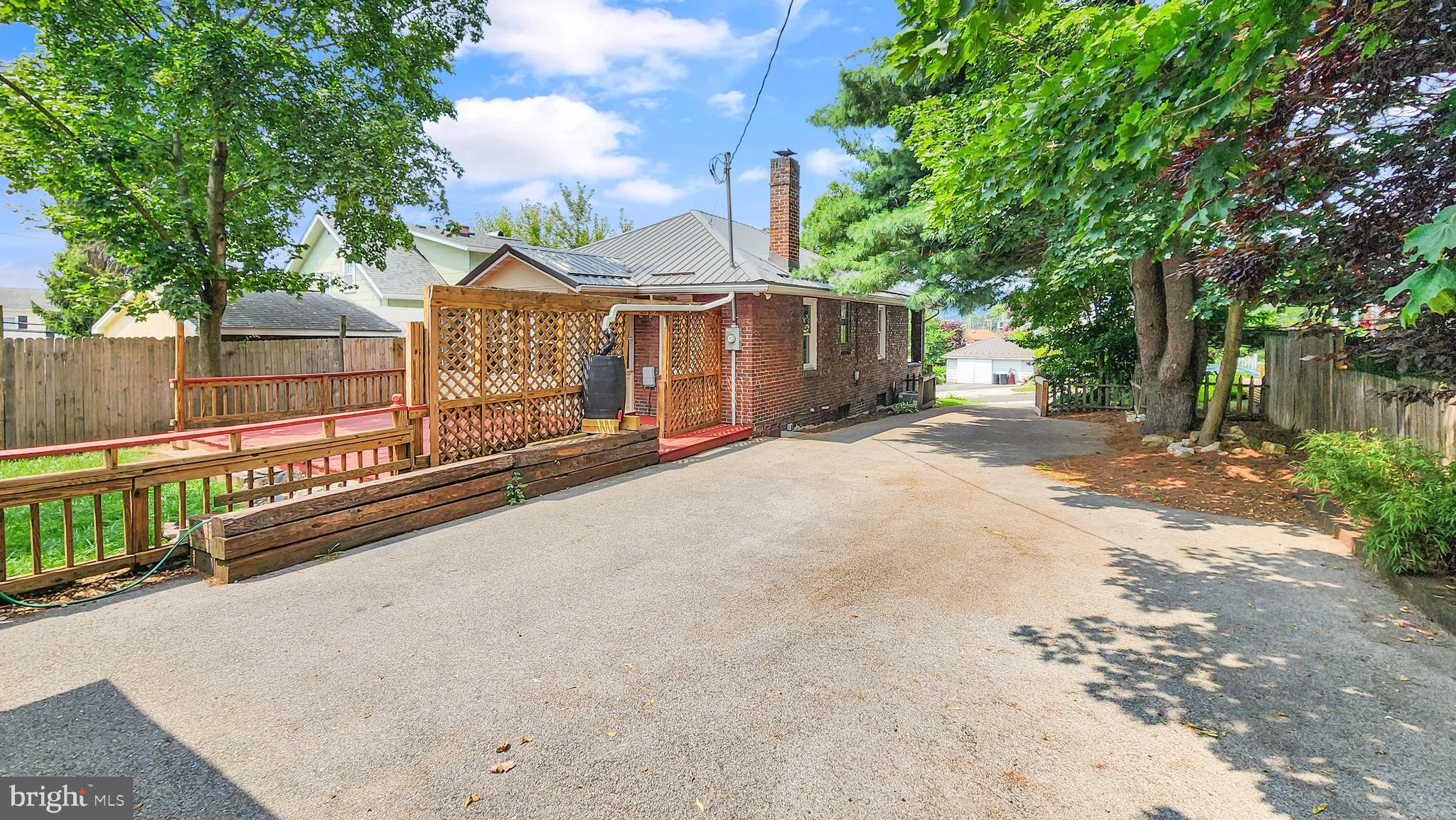 MAPLESIDE - Residential