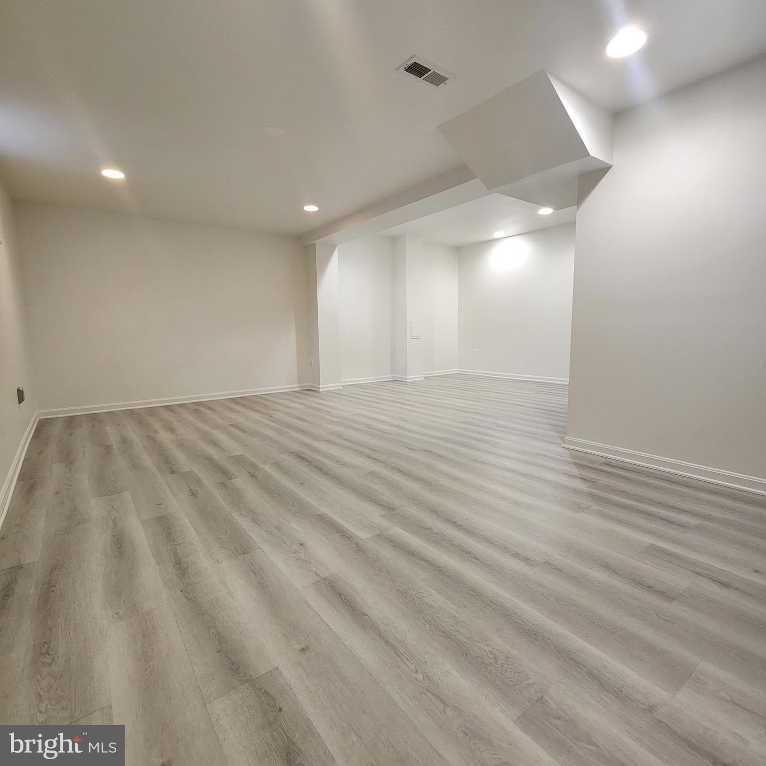 LITTLE ROCKY RUN - Residential Lease