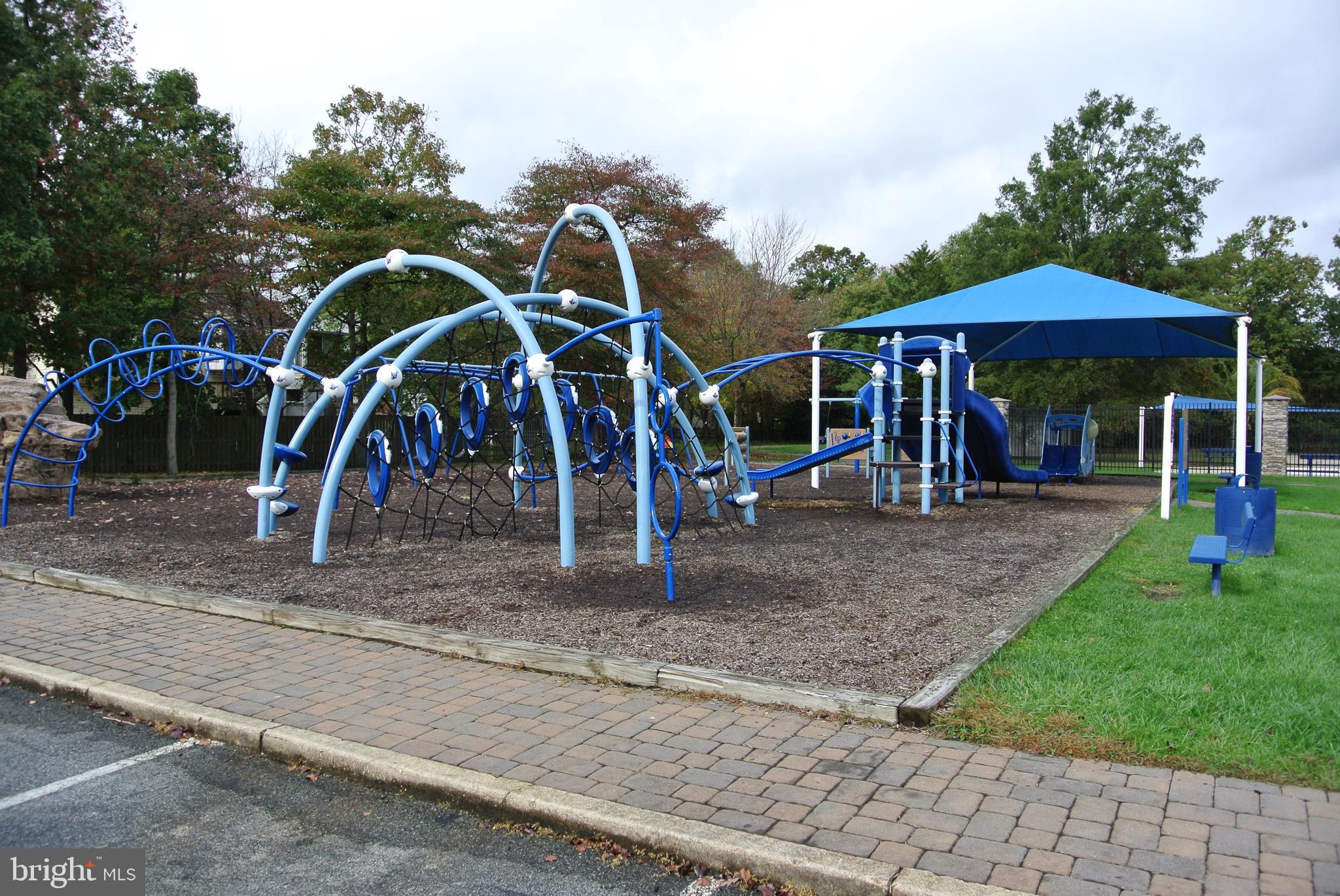 DORCHESTER - ST. CHARLES - Residential