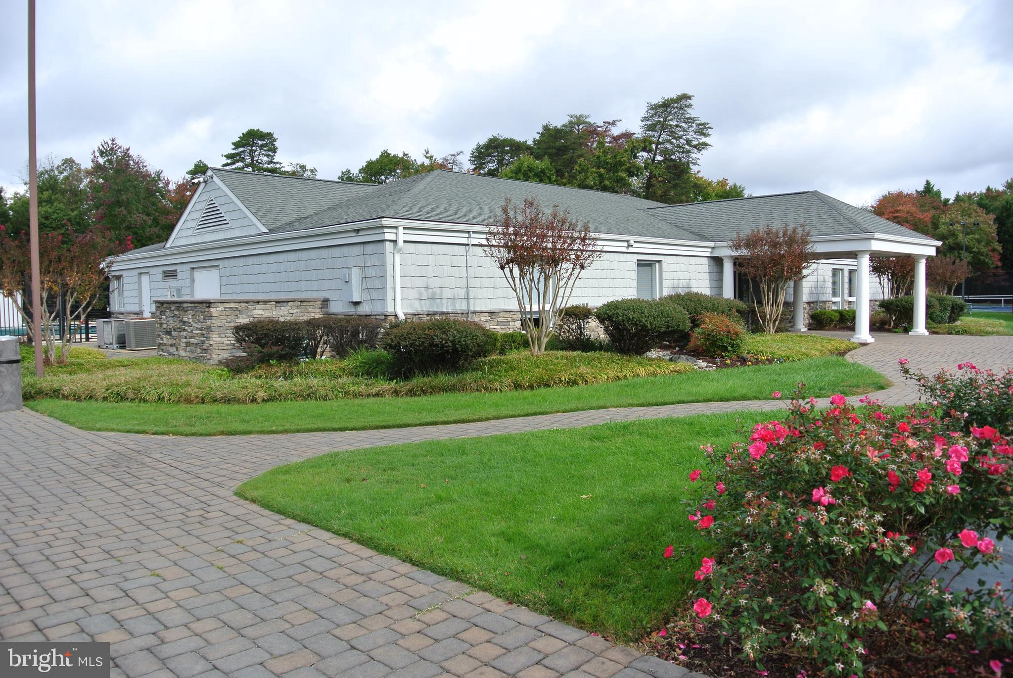 DORCHESTER - ST. CHARLES - Residential