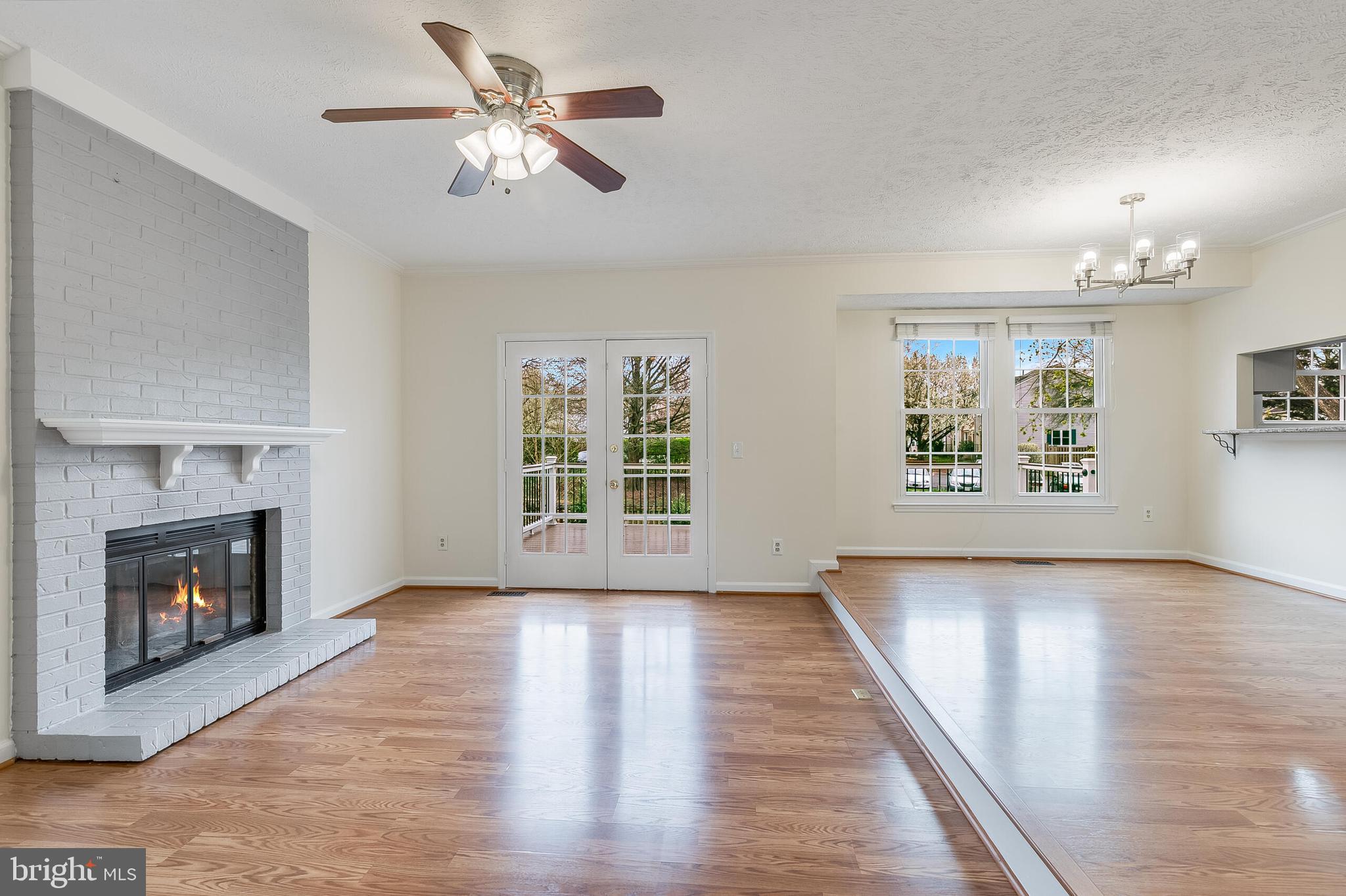 POTOMAC CROSSING - Residential