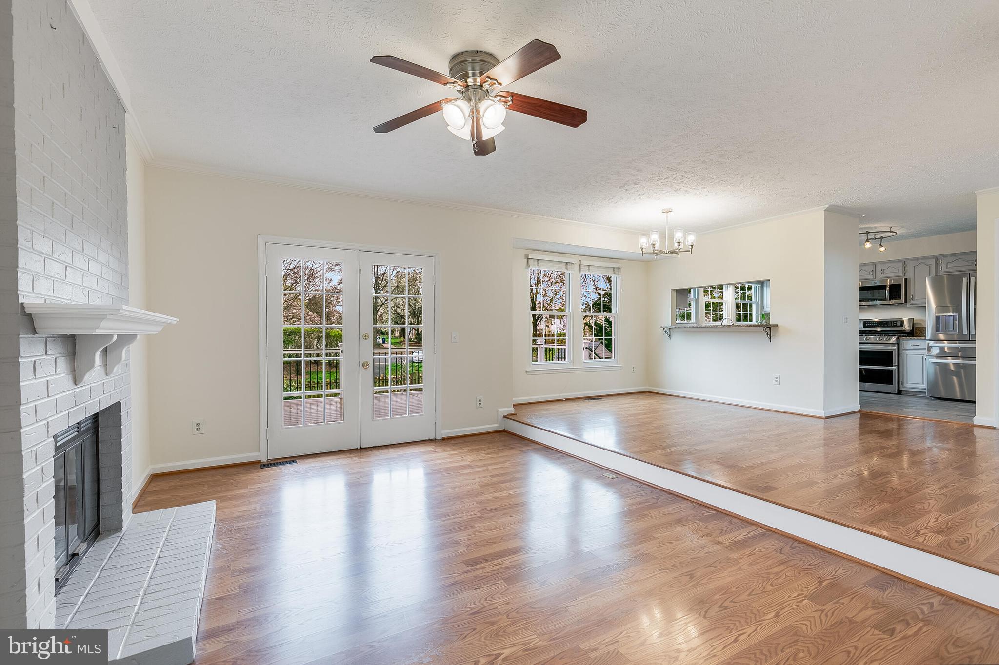 POTOMAC CROSSING - Residential