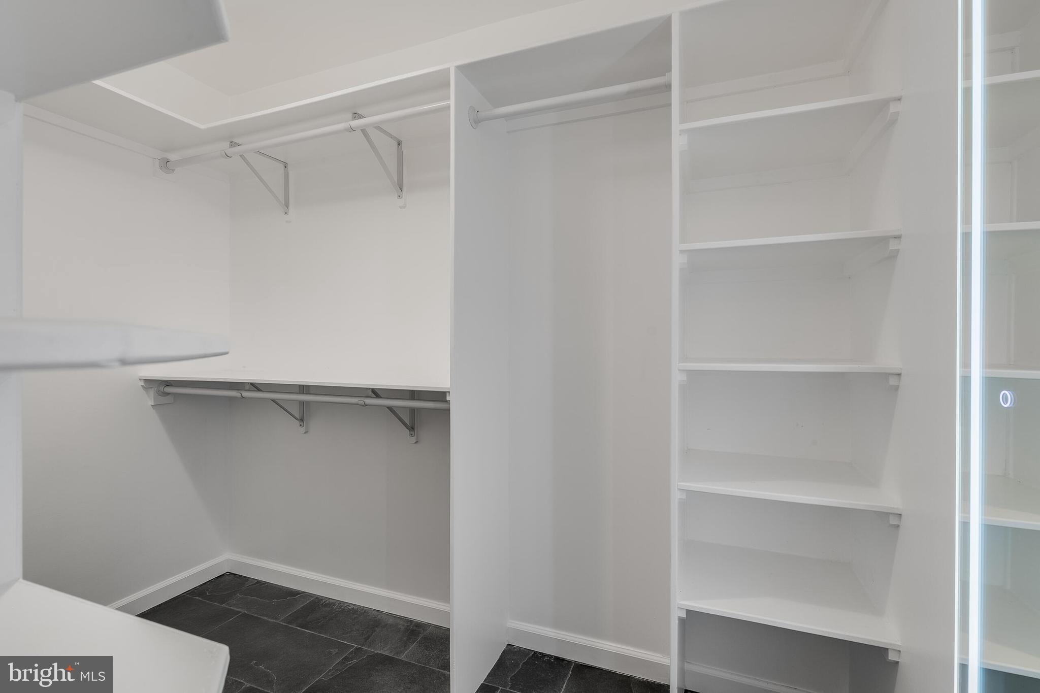 POTOMAC CROSSING - Residential