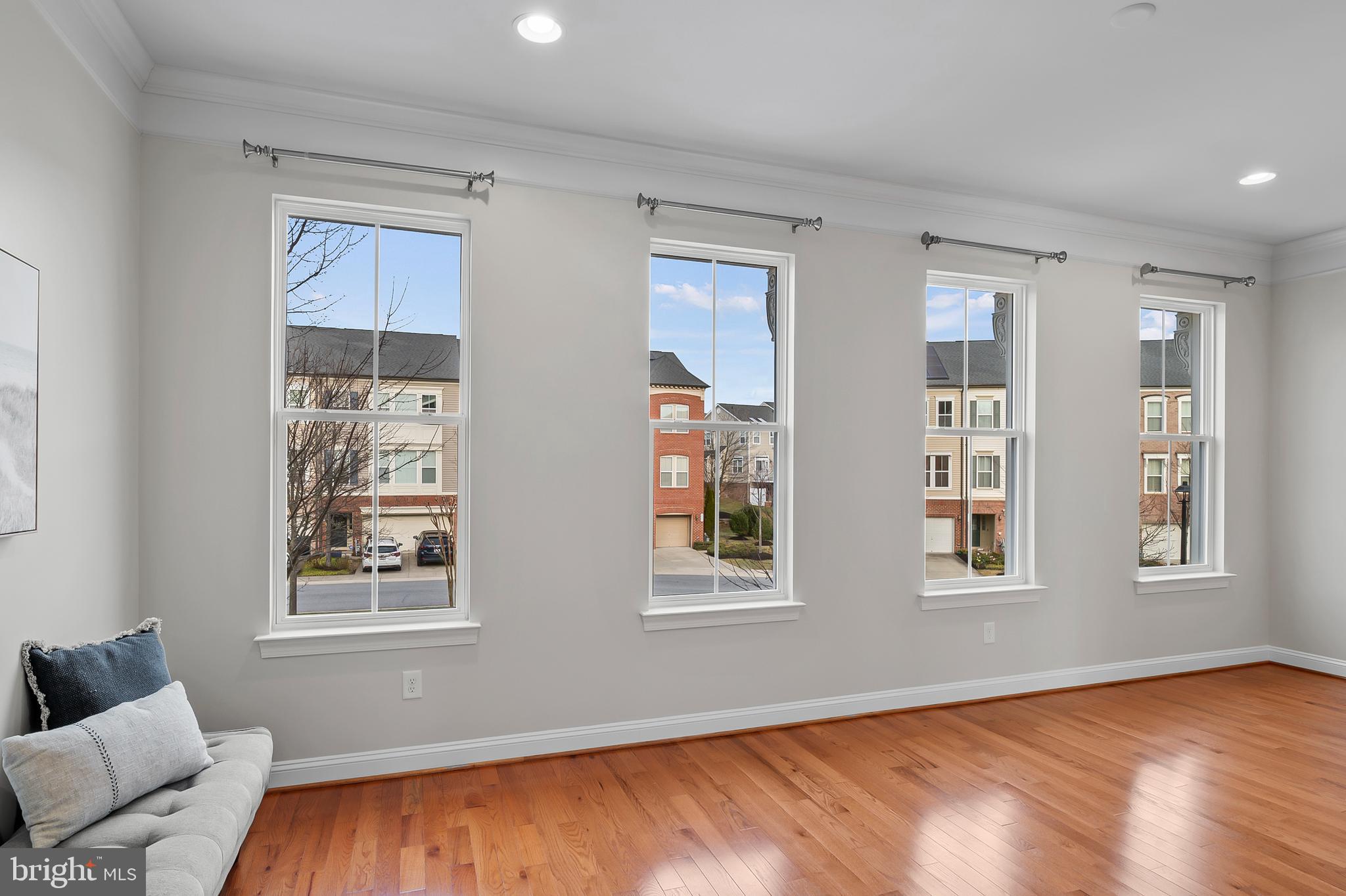 EMERSON - Residential